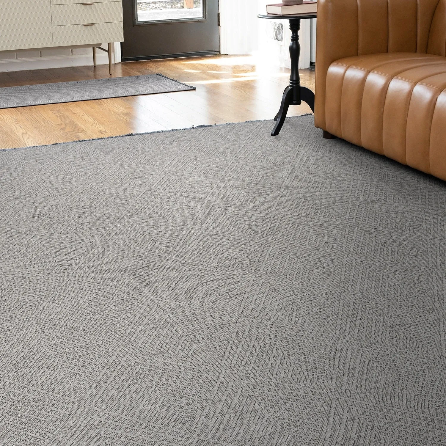 Alameda Solid Color Chevron Machine Washable Indoor Area Rug