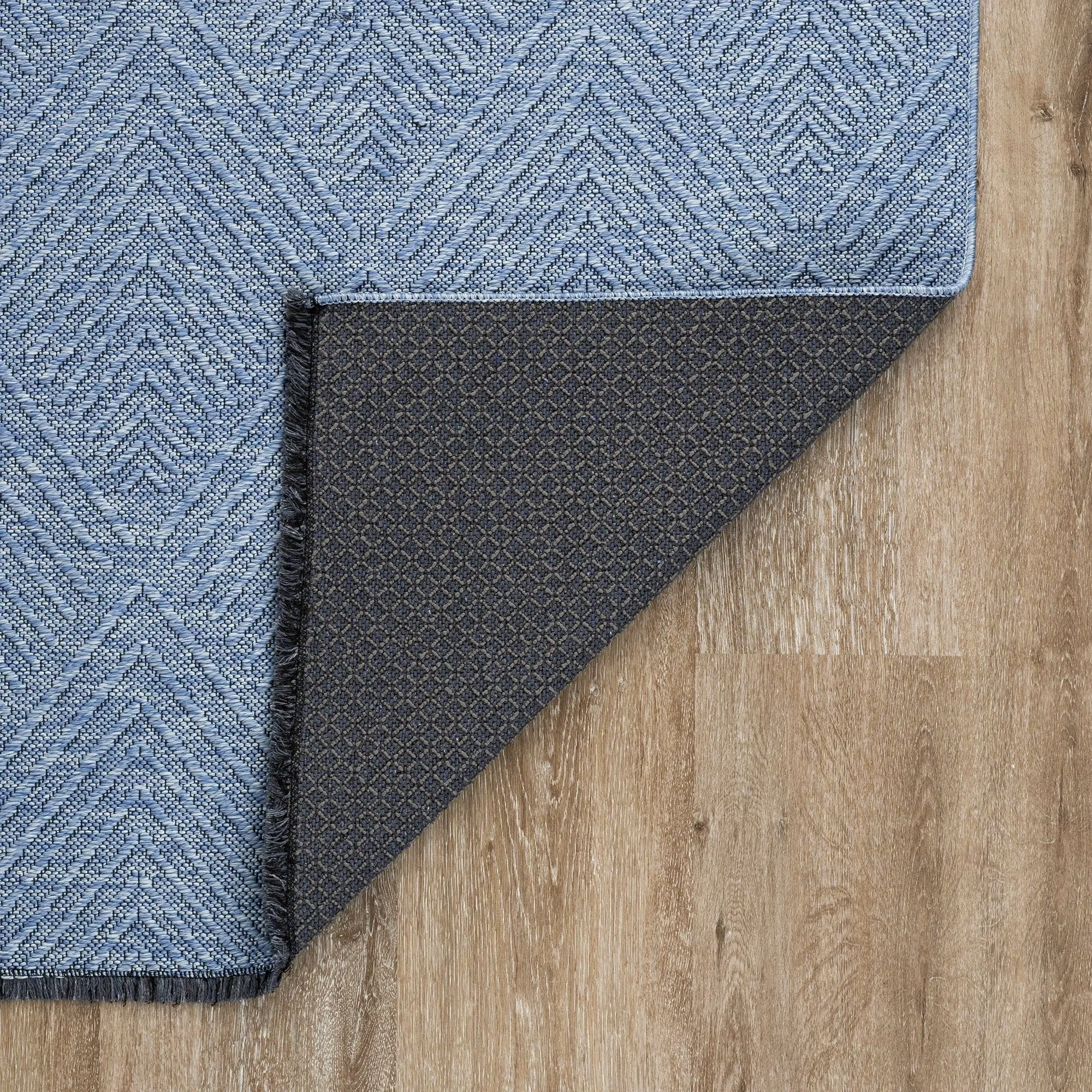 Alameda Solid Color Chevron Machine Washable Indoor Area Rug