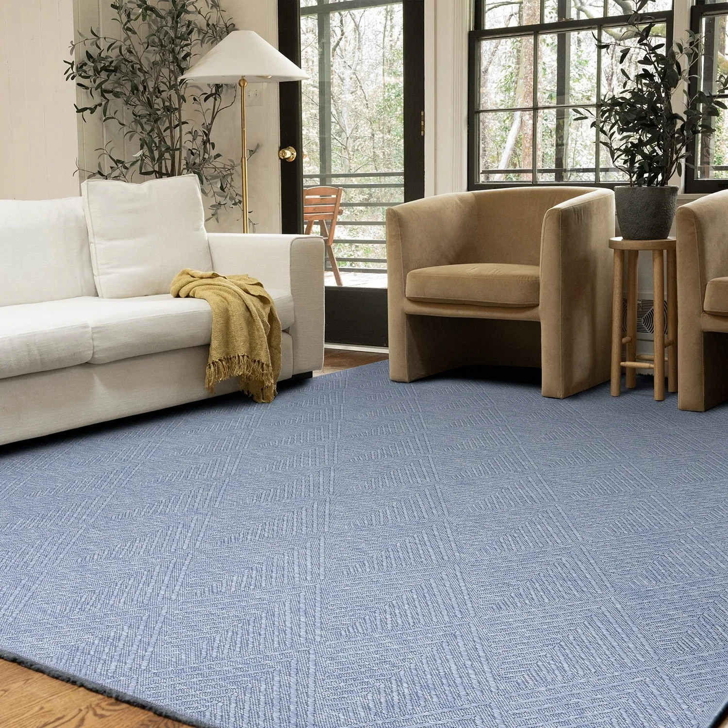 Alameda Solid Color Chevron Machine Washable Indoor Area Rug