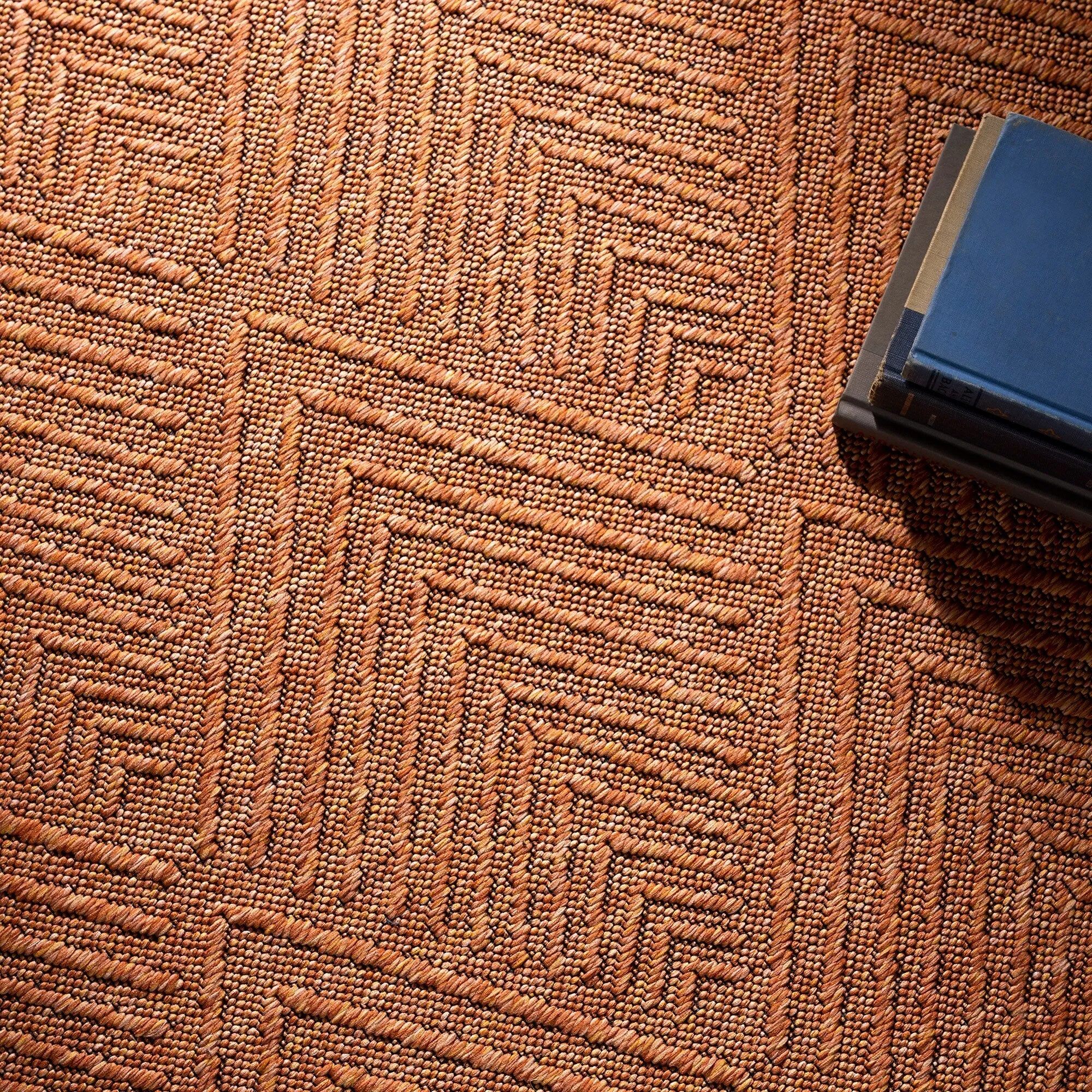 Alameda Solid Color Chevron Machine Washable Indoor Area Rug