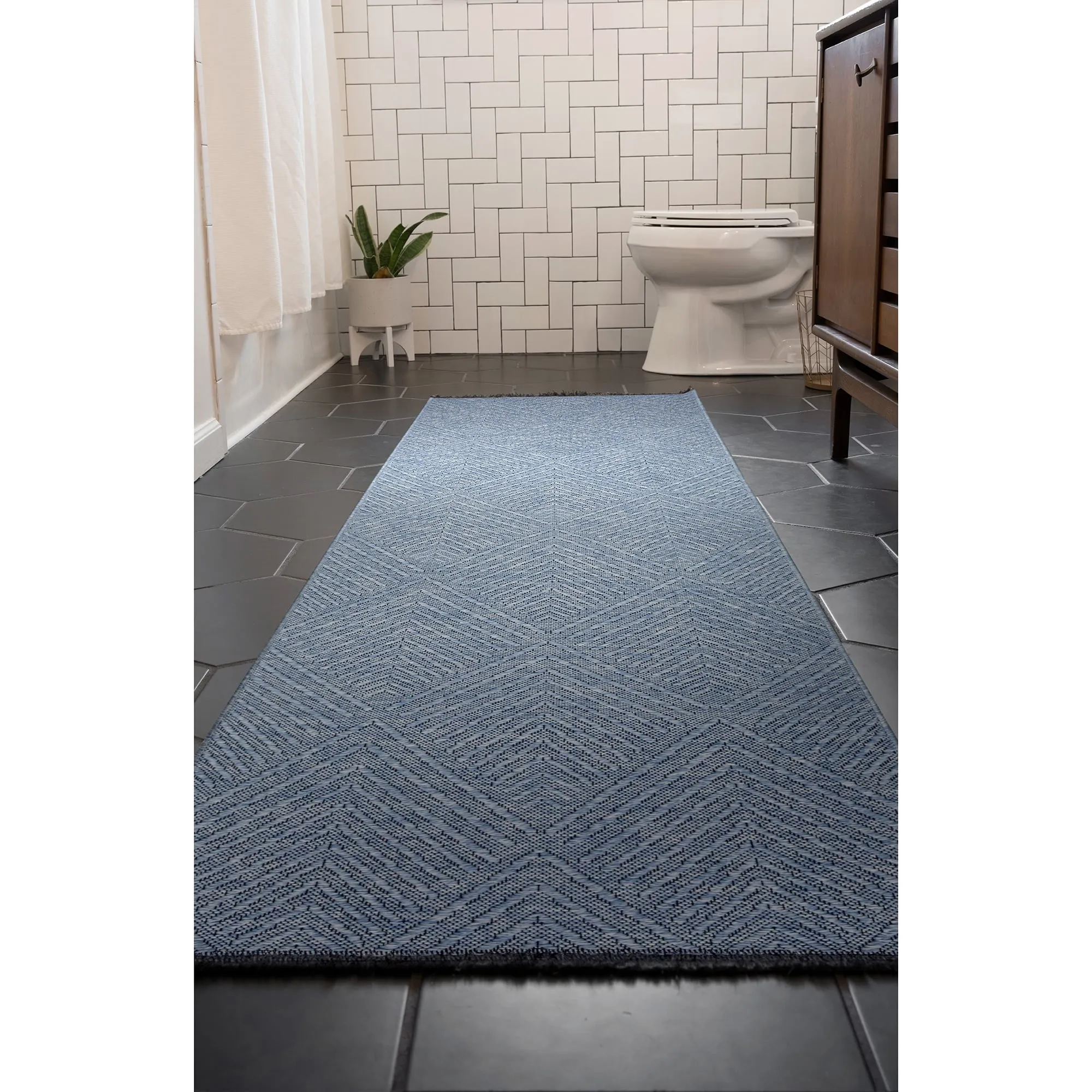 Alameda Solid Color Chevron Machine Washable Indoor Area Rug