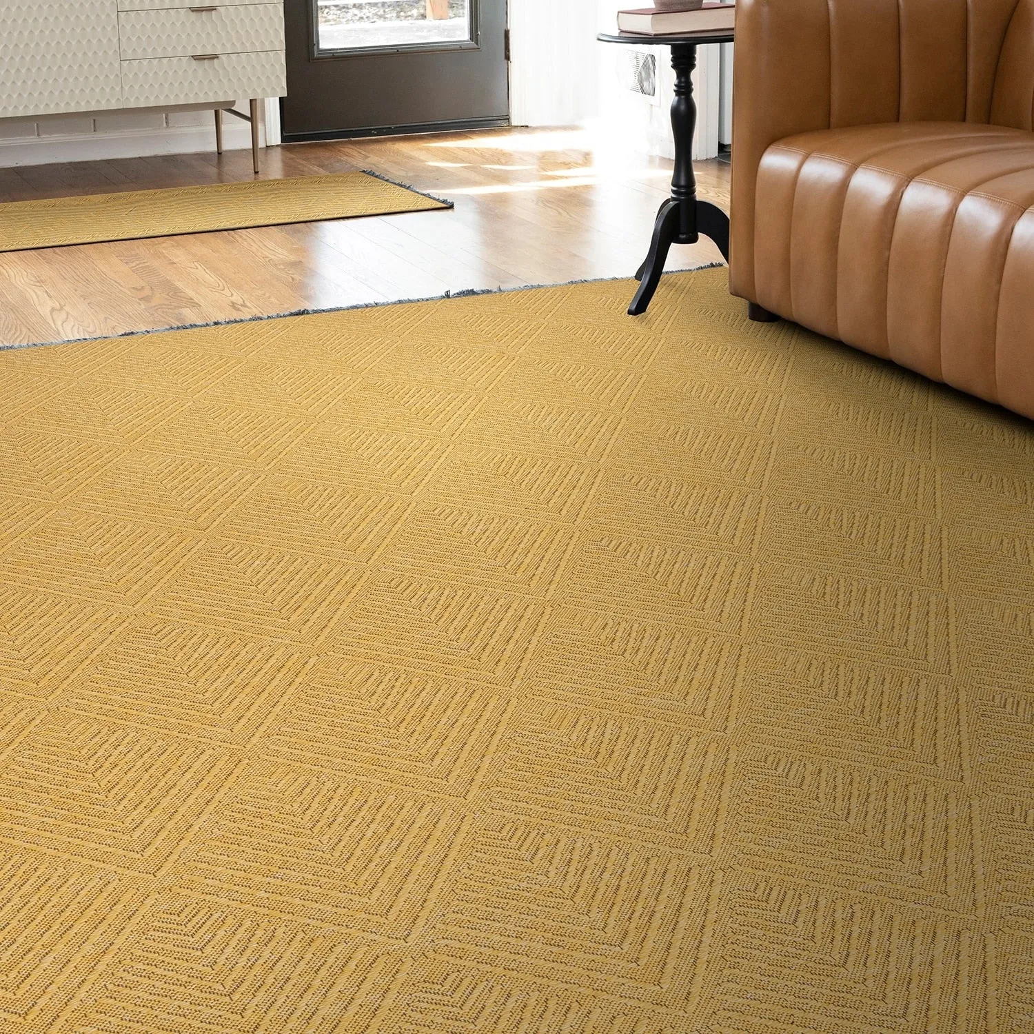 Alameda Solid Color Chevron Machine Washable Indoor Area Rug