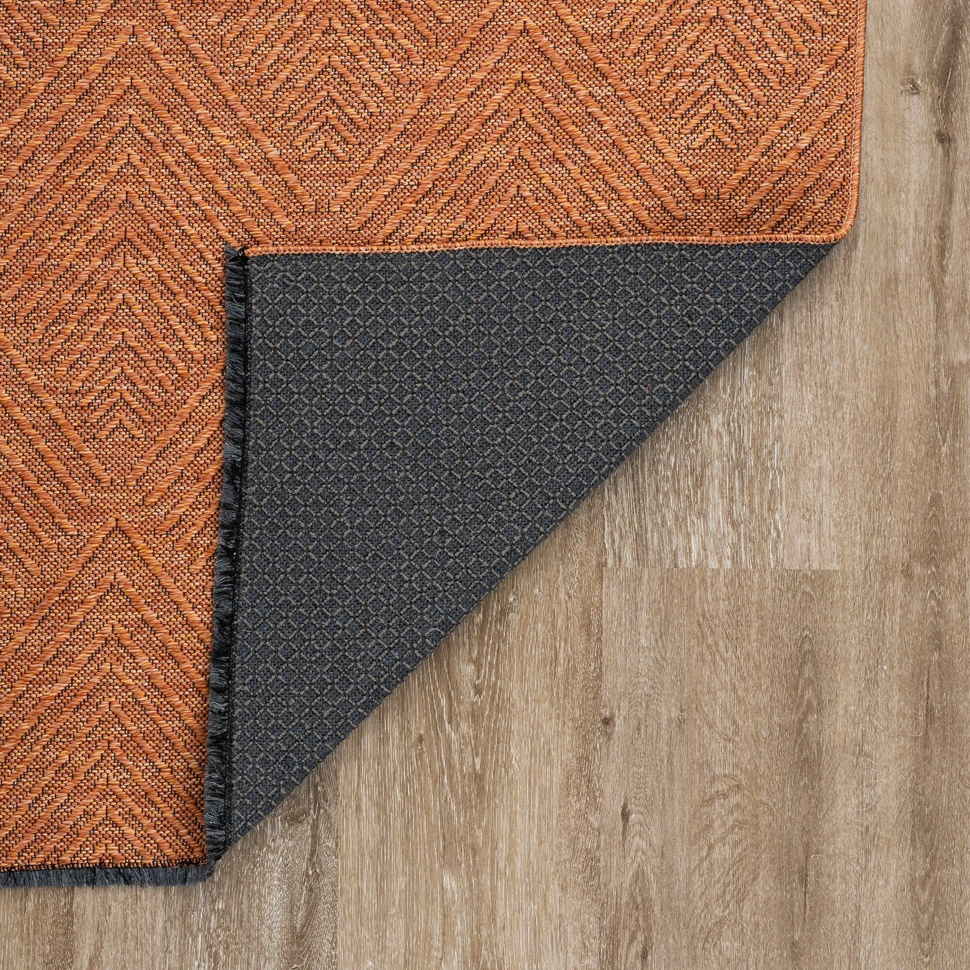 Alameda Solid Color Chevron Machine Washable Indoor Area Rug