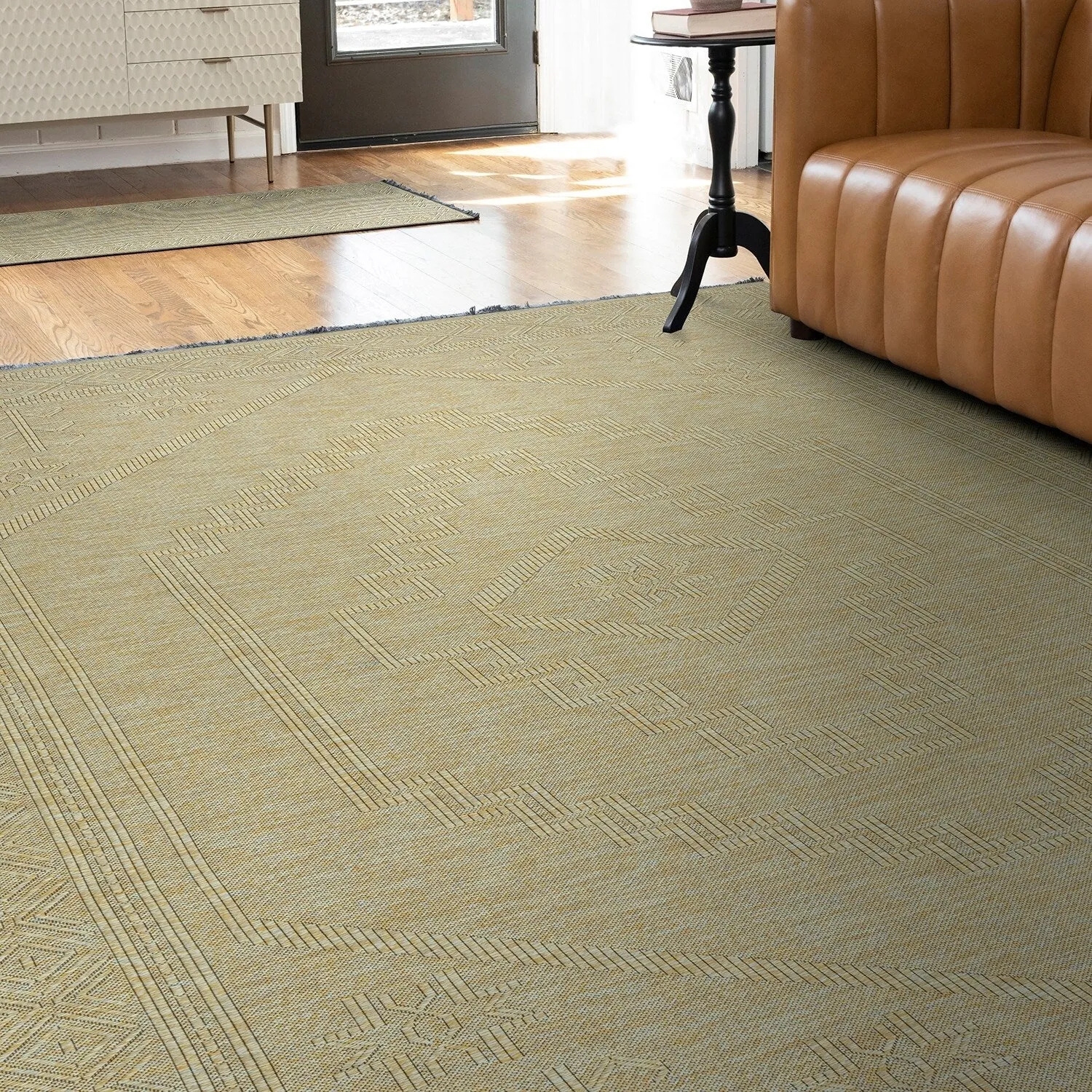 Alameda Solid Color Medallion Machine Washable Indoor Area Rug
