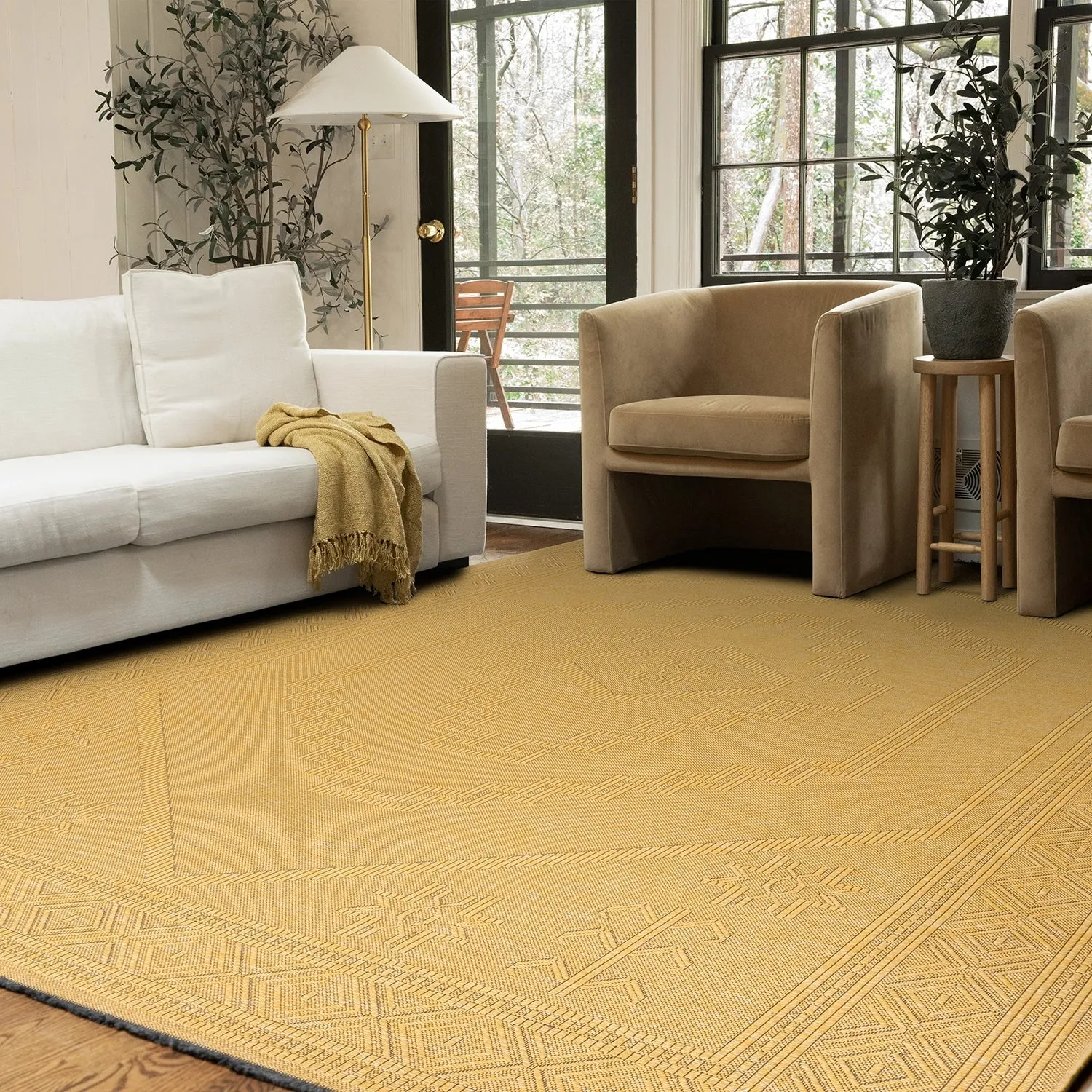 Alameda Solid Color Medallion Machine Washable Indoor Area Rug