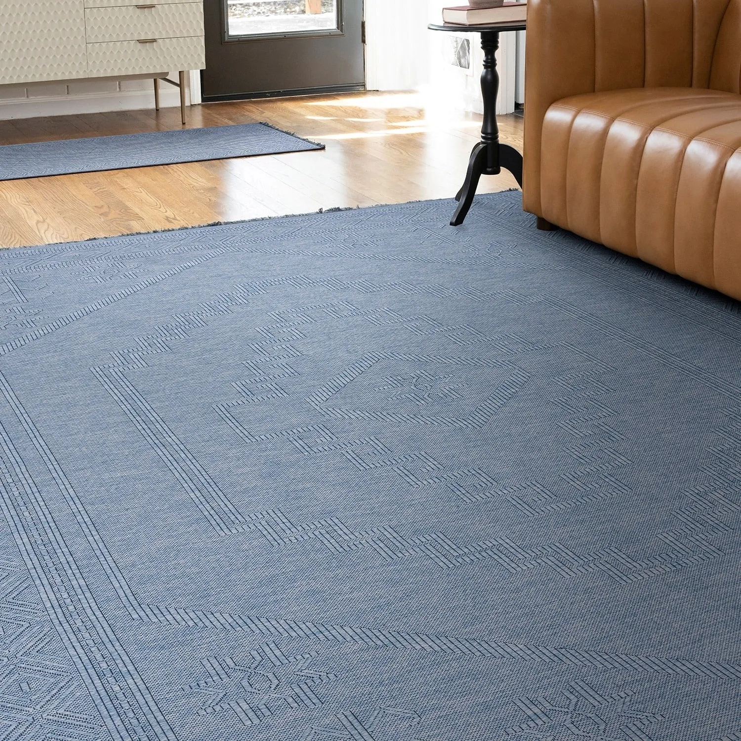 Alameda Solid Color Medallion Machine Washable Indoor Area Rug