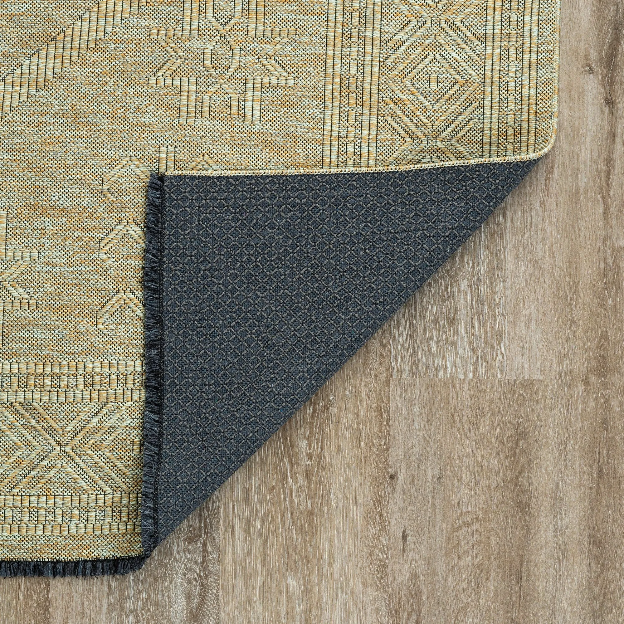 Alameda Solid Color Medallion Machine Washable Indoor Area Rug