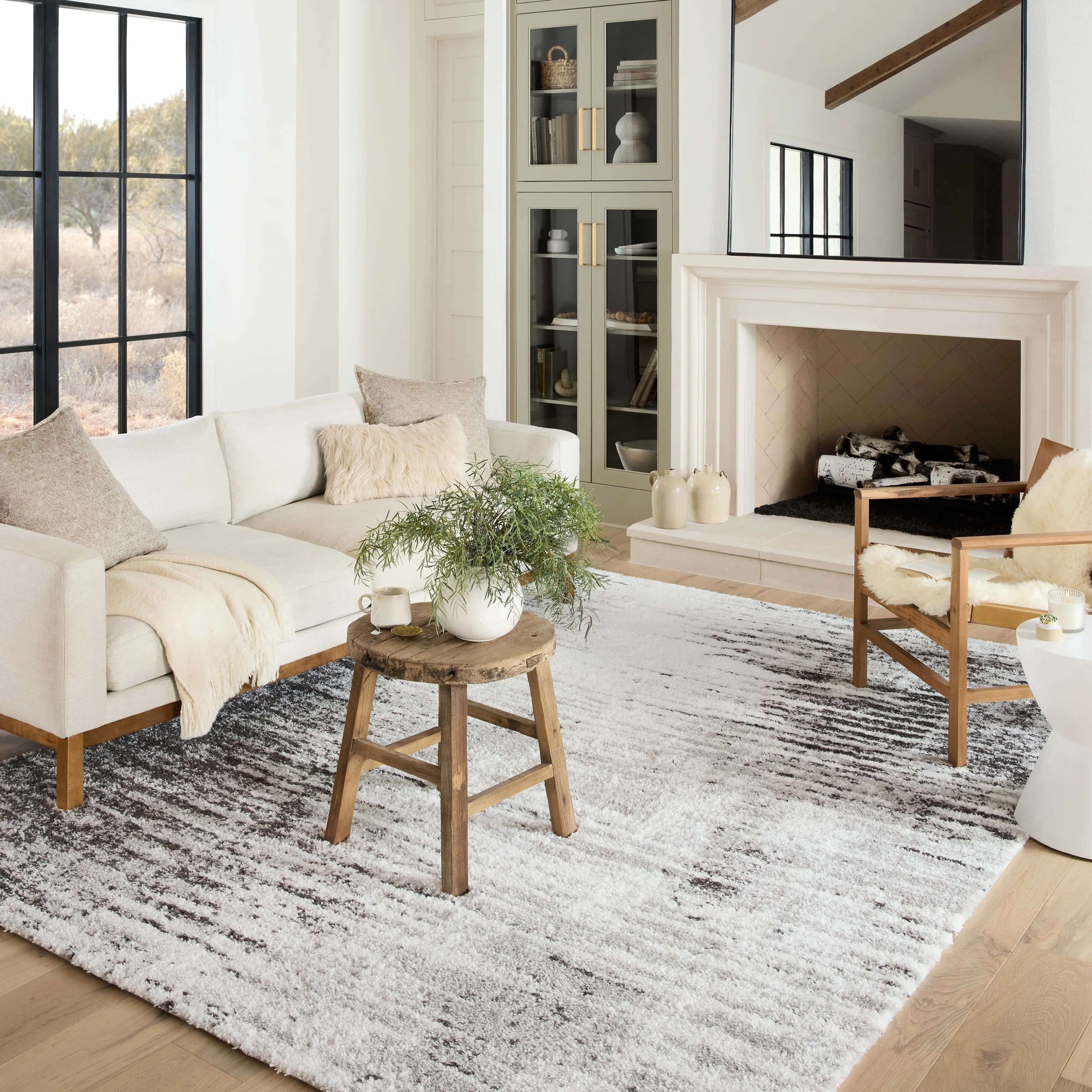 Alexander Home Kazi Abstract Shag Area Rug