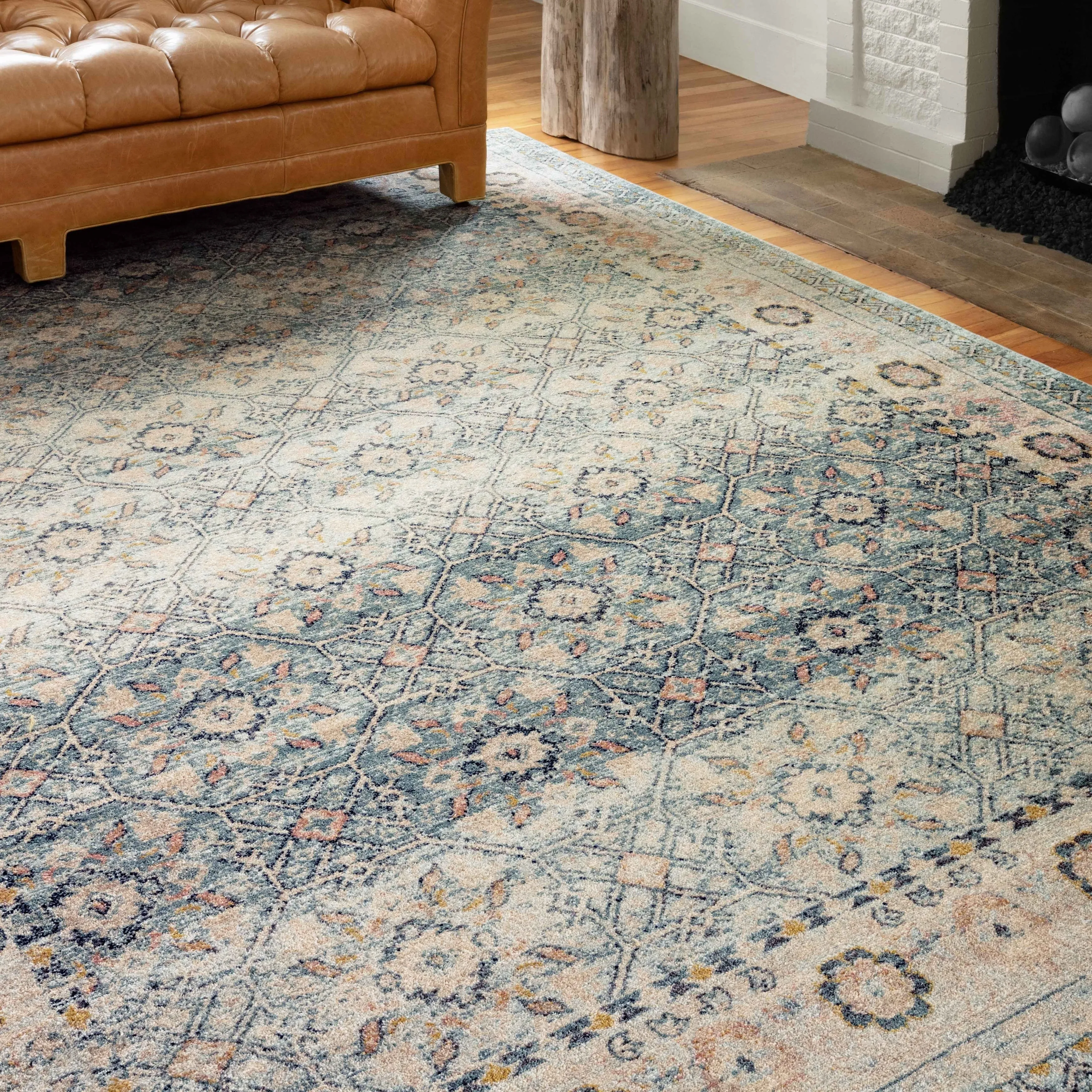 Alexander Home Luxe Shabby Chic Antiqued Distressed Oriental Area Rug