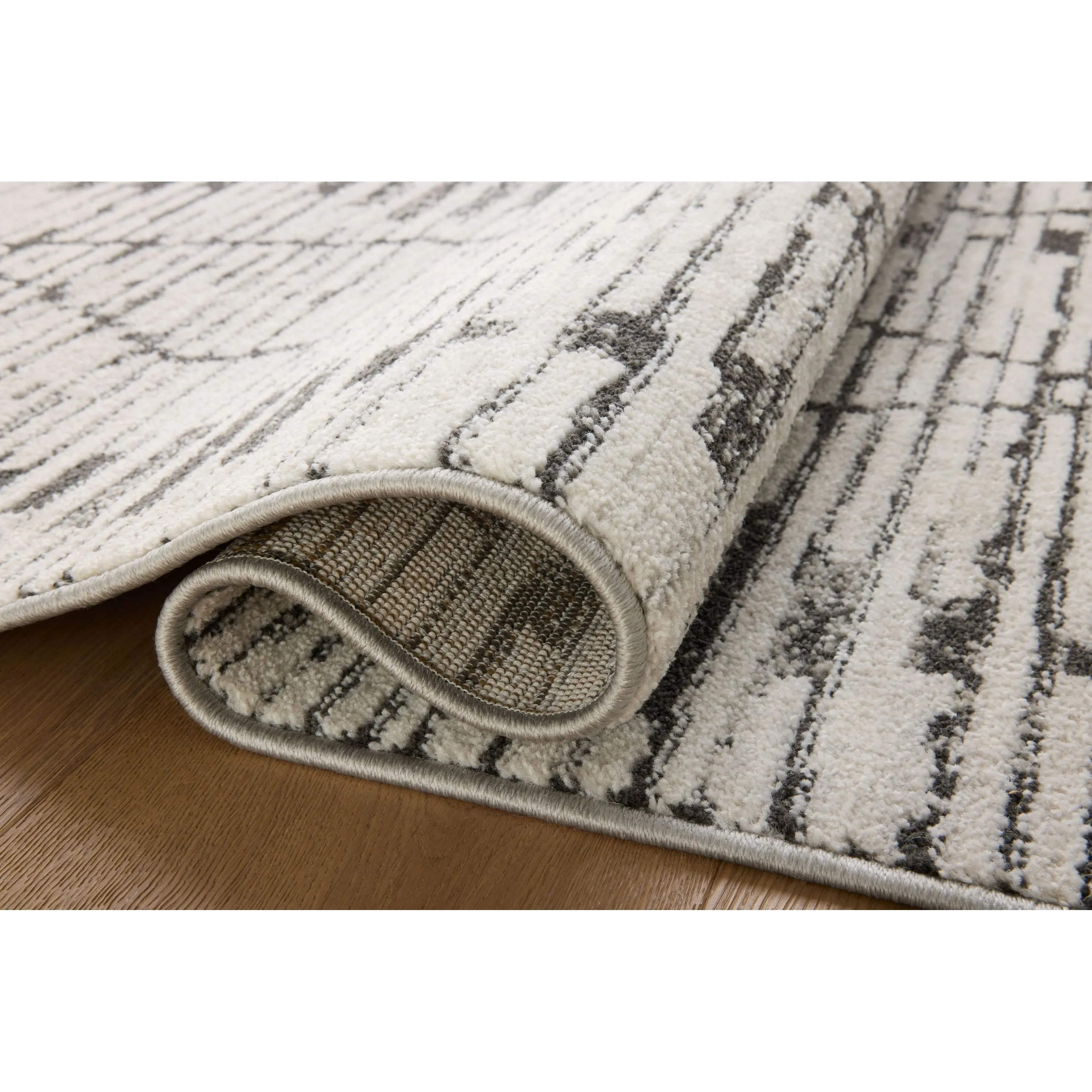 Alexander Home Monroe Geometric Moroccan Area Rug