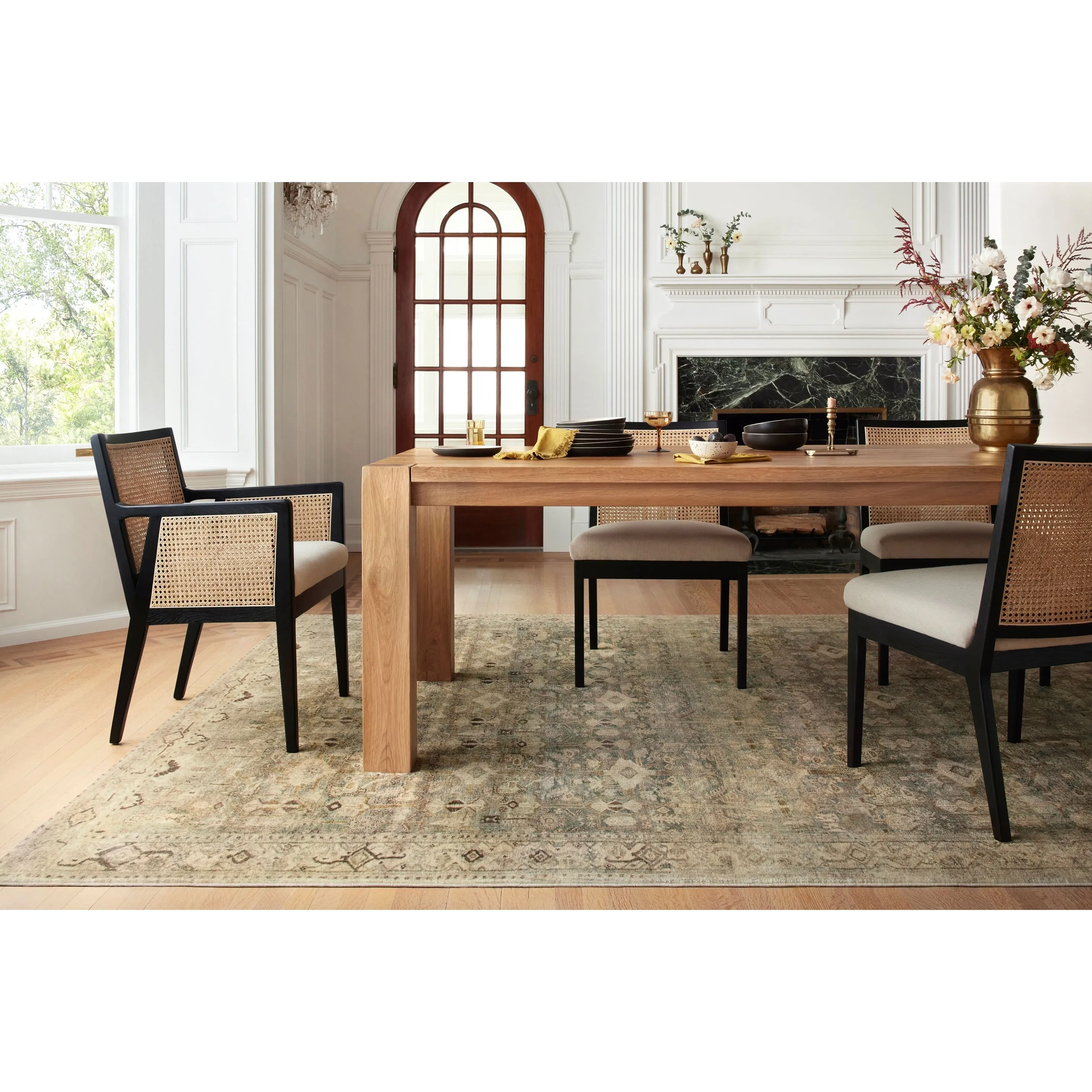 Alexander Home Sara Distressed Perisan Ultra Plush Area Rug