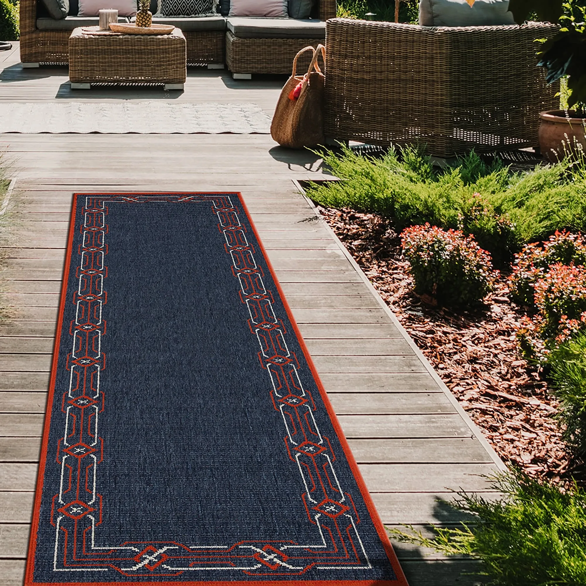 Ambrosi Nautical Geometric Border Indoor/ Outdoor Area Rug
