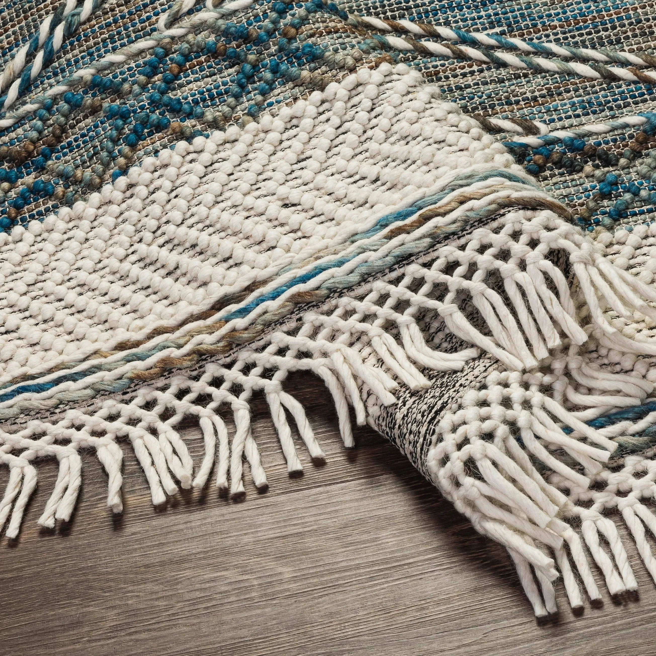 Artistic Weavers Ansh Handmade Farmhouse Cottage Area Rug