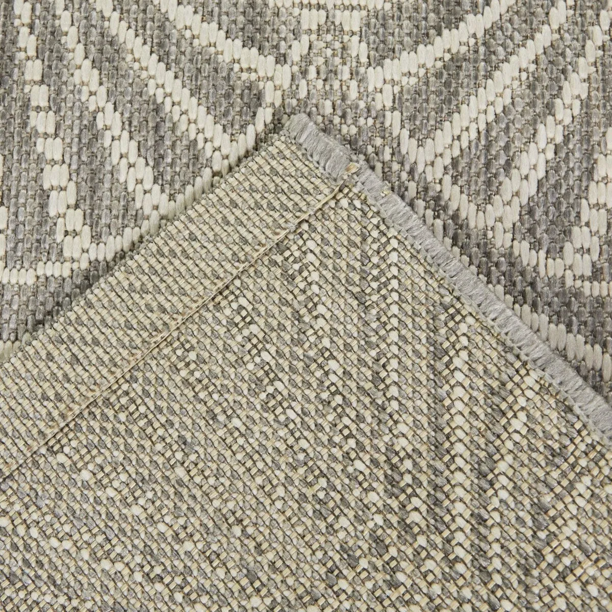 Beniston Art Deco Scalloped Indoor/Outdoor Area Rug