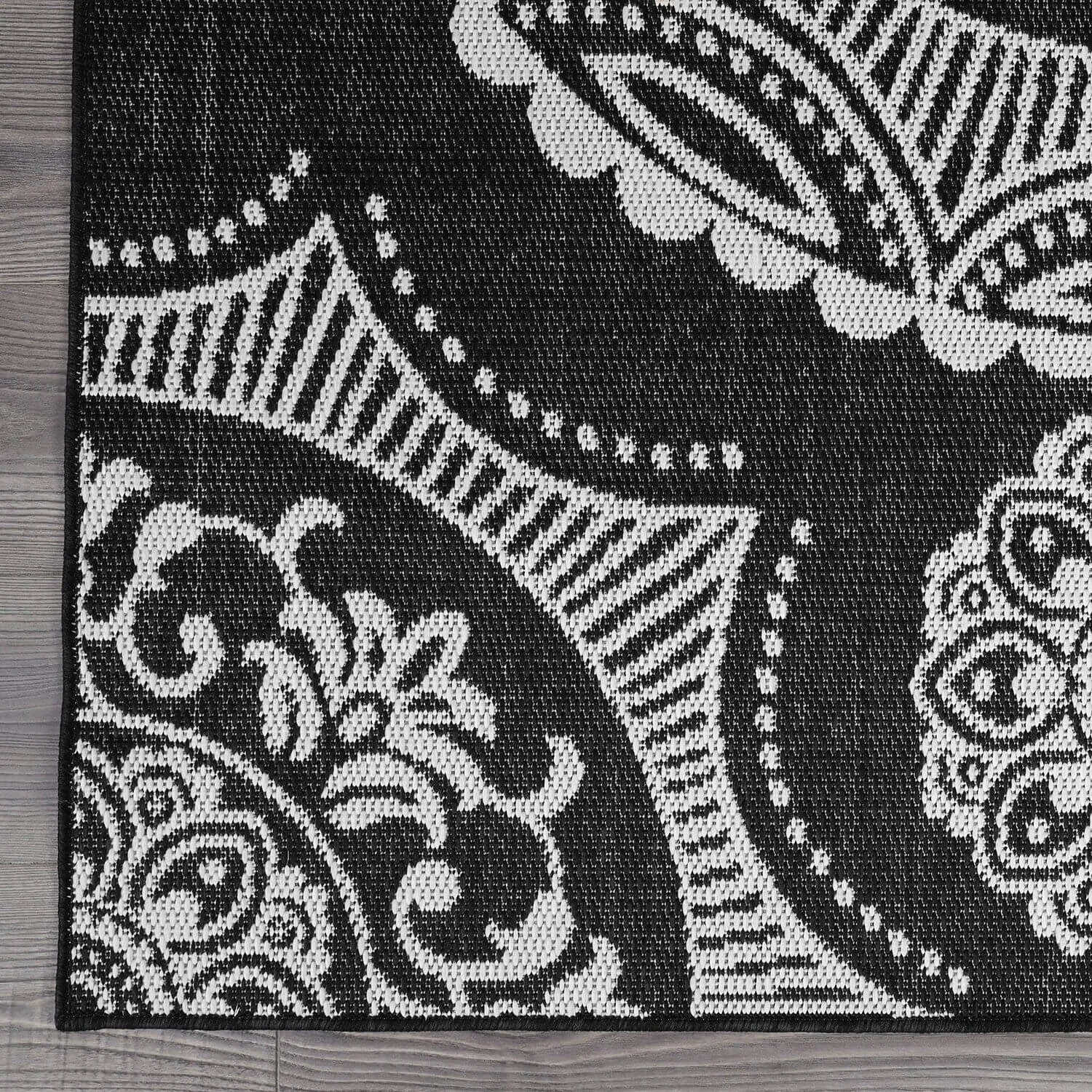 Beverly Rug Blue Medallion Indoor Outdoor Rug. Outside Carpet for Patio. Deck. Porch