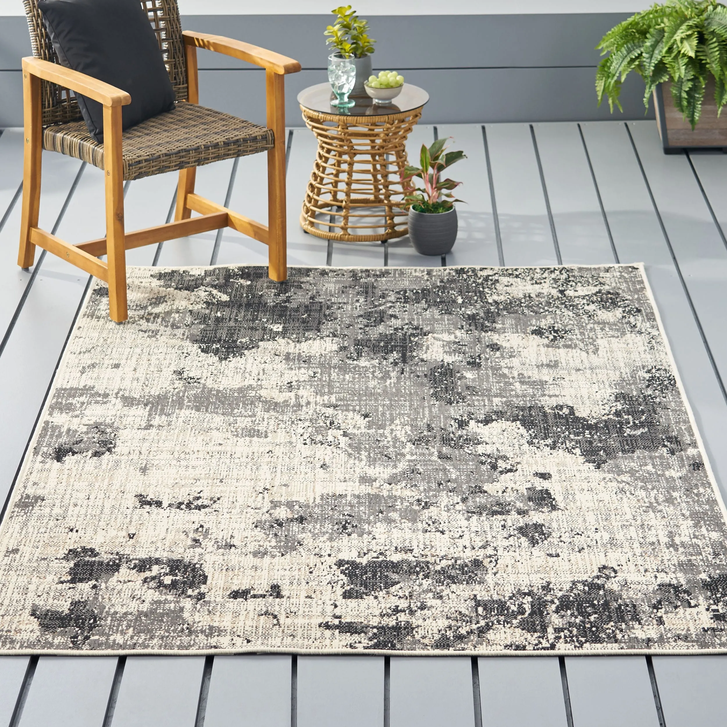Bluewater Indoor and Outdoor Area Rug by Christopher Knight Home