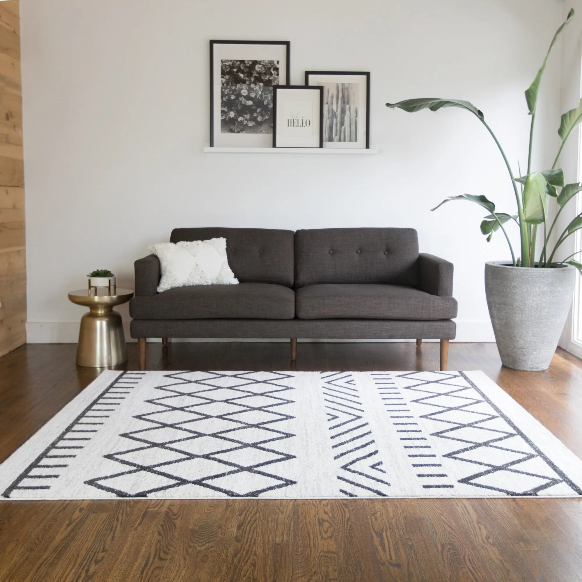 Carson Carrington Salsaker Geometric Area Rug