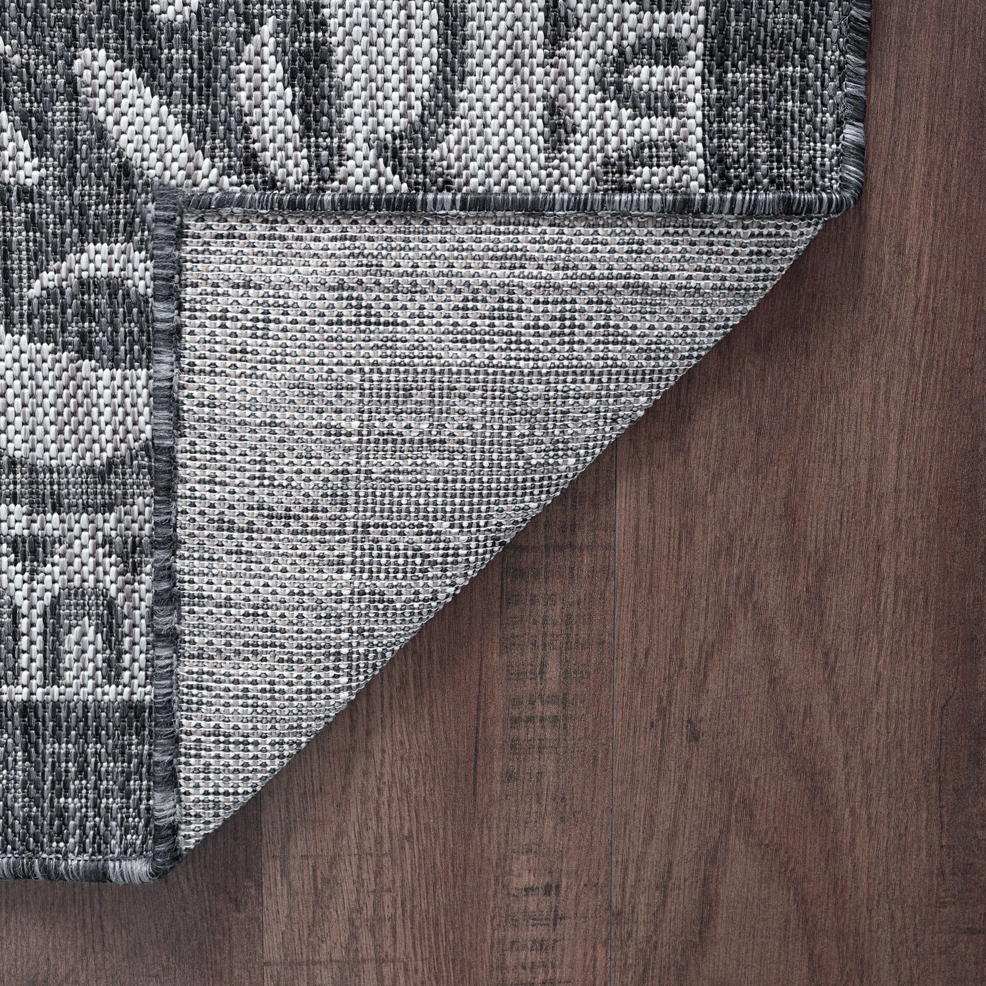 Colonnade Farmhouse Floral & Botanical Indoor/Outdoor Area Rug