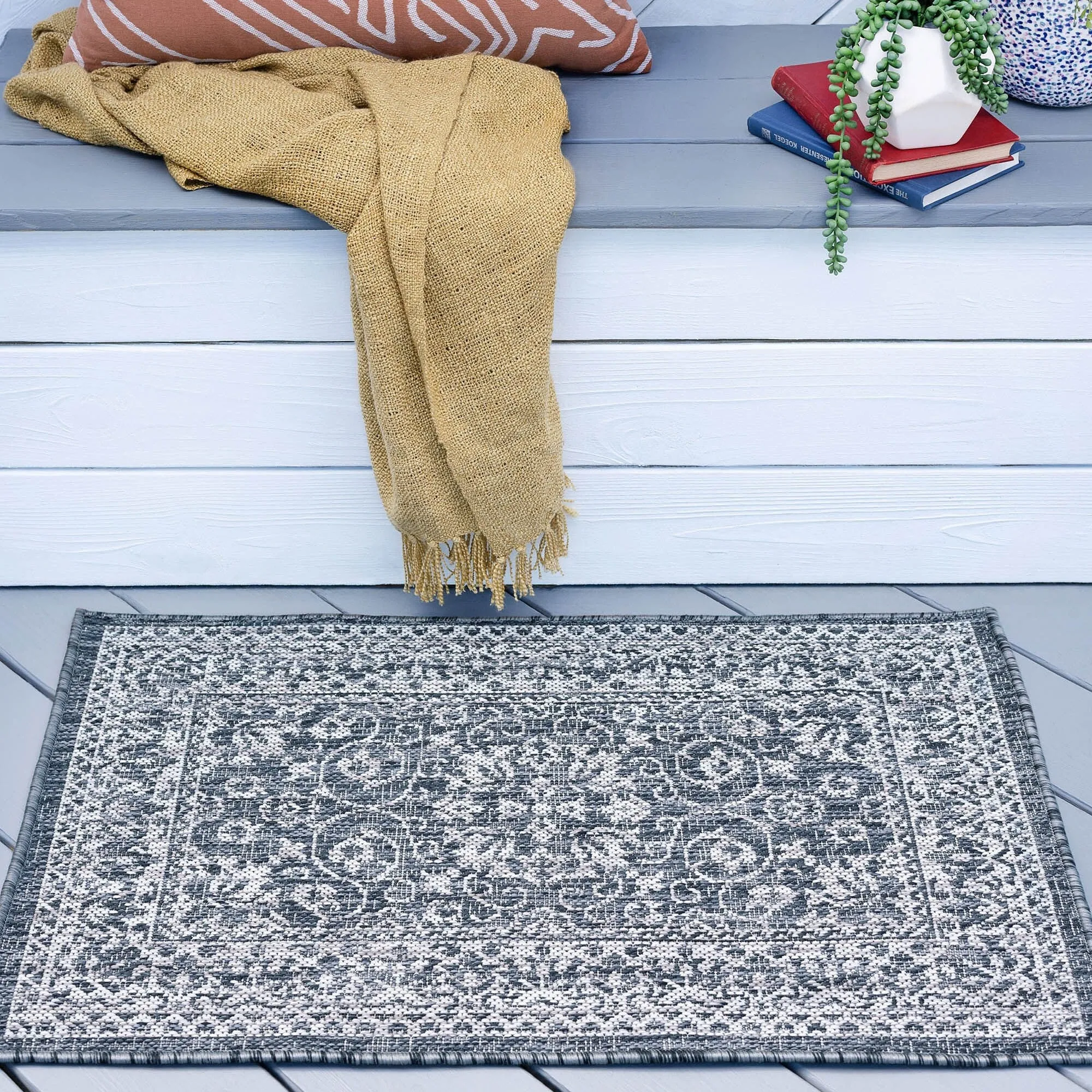 Colonnade Farmhouse Floral & Botanical Indoor/Outdoor Area Rug