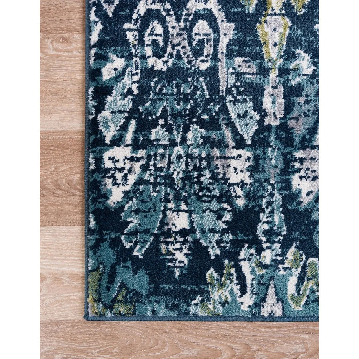 Contemporary Synnove Collection Area Rug