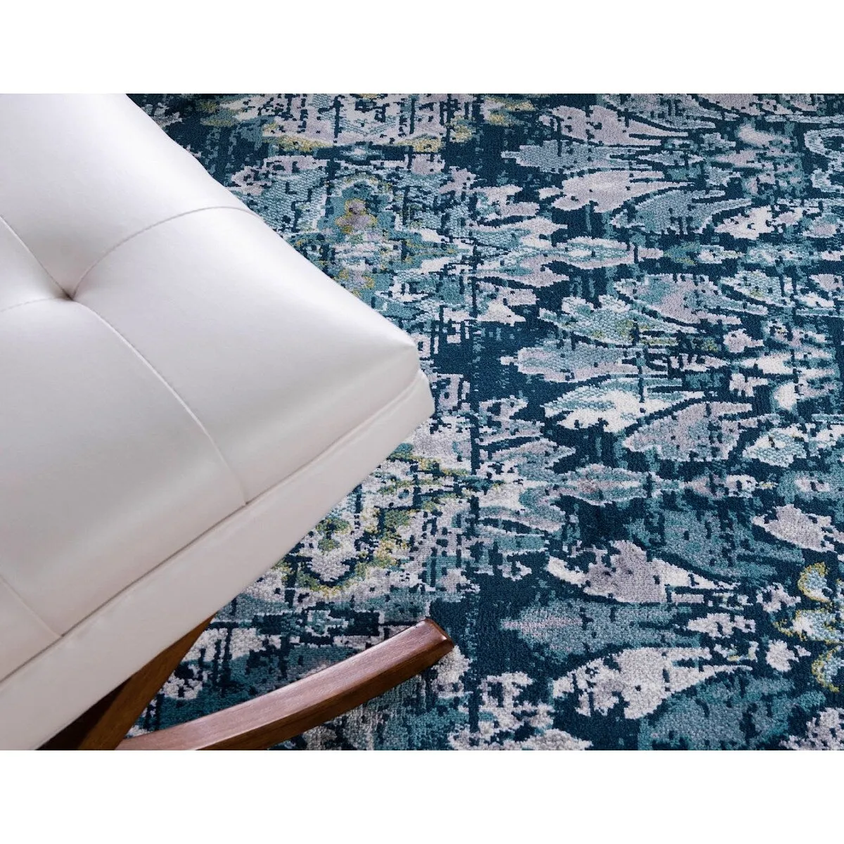 Contemporary Synnove Collection Area Rug