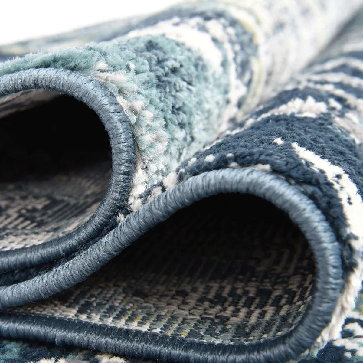 Contemporary Synnove Collection Area Rug
