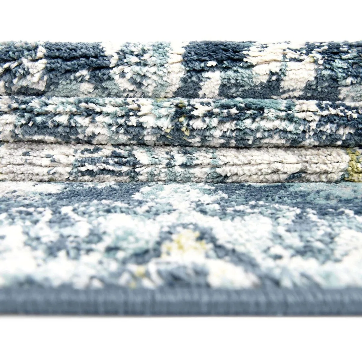 Contemporary Synnove Collection Area Rug