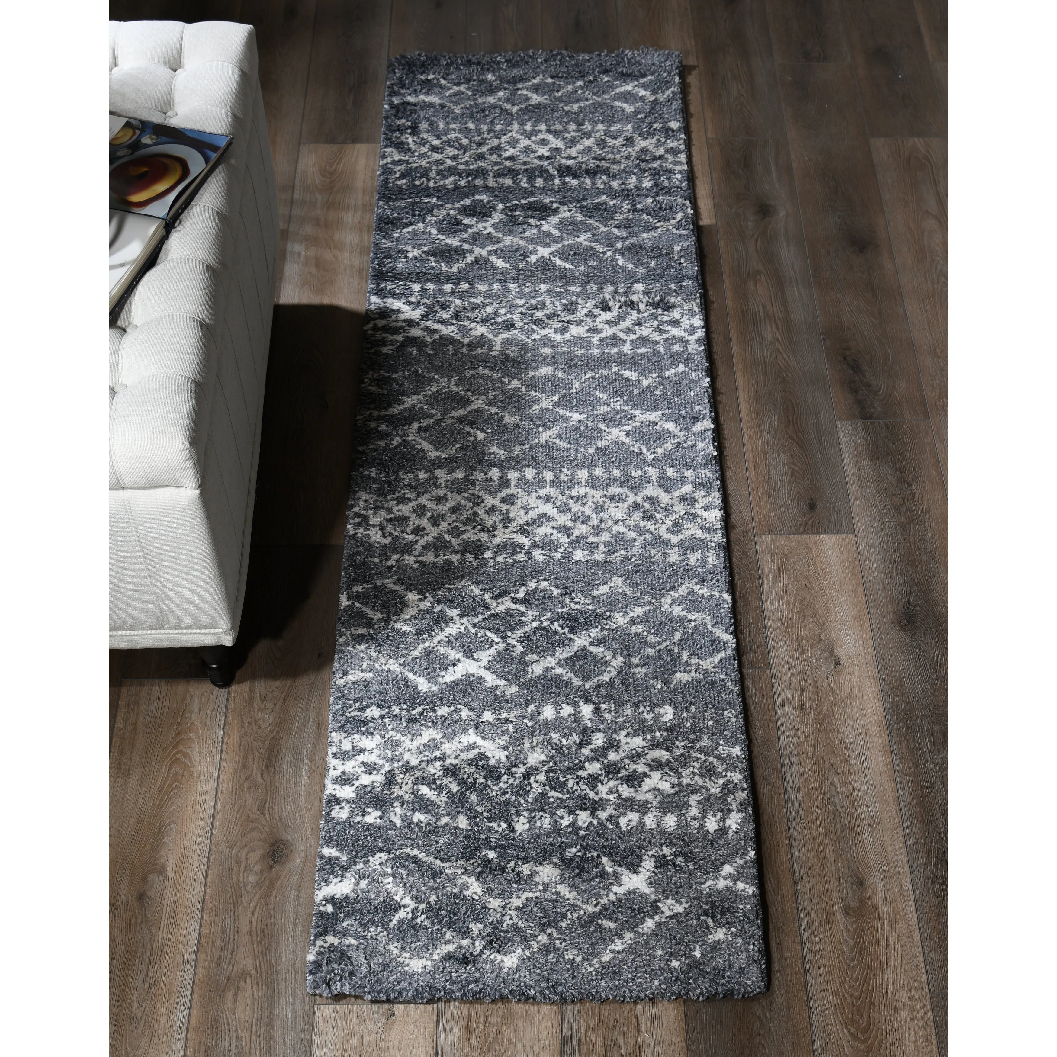 Daku Collection Moroccan Distressed Area Rug