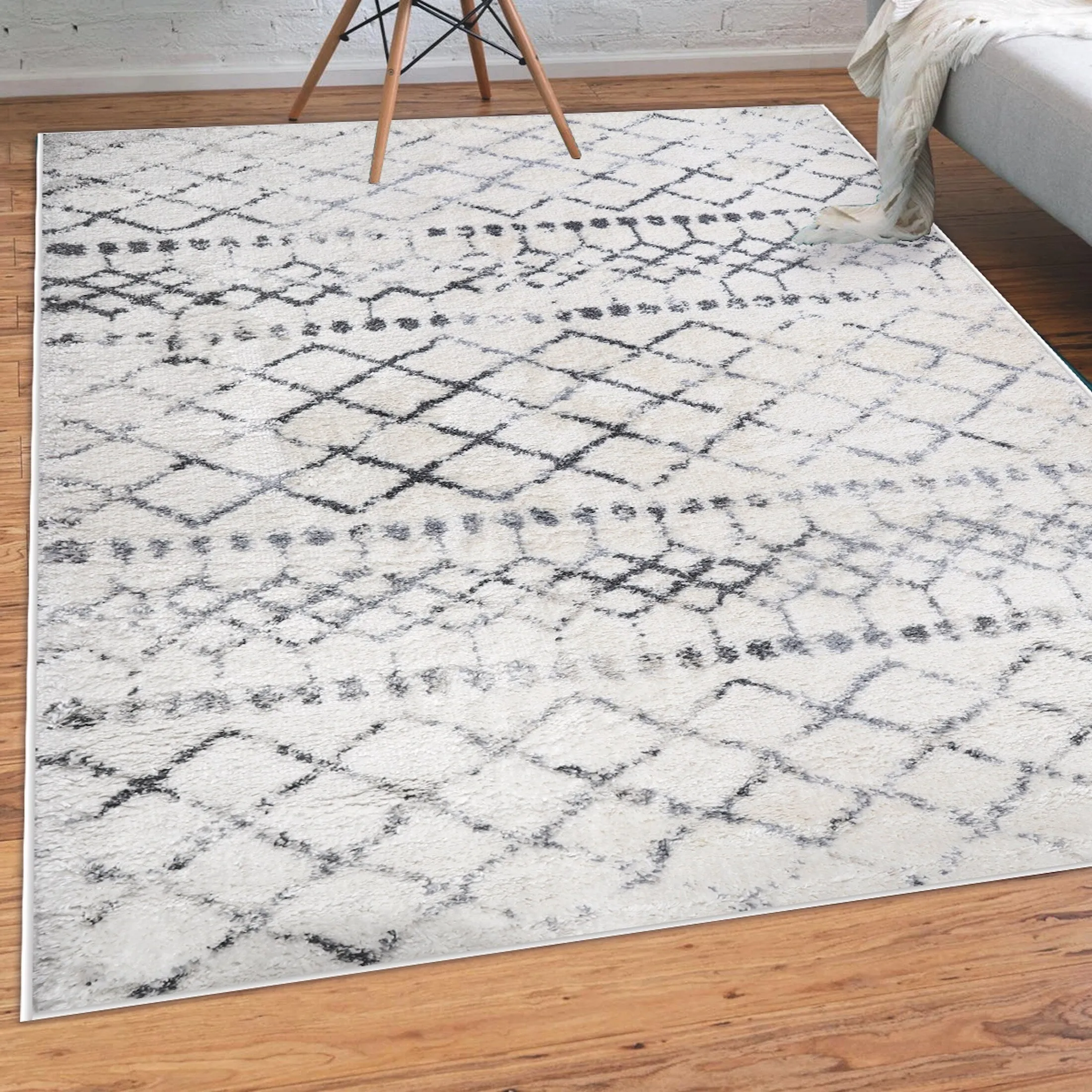 Daku Collection Moroccan Distressed Area Rug
