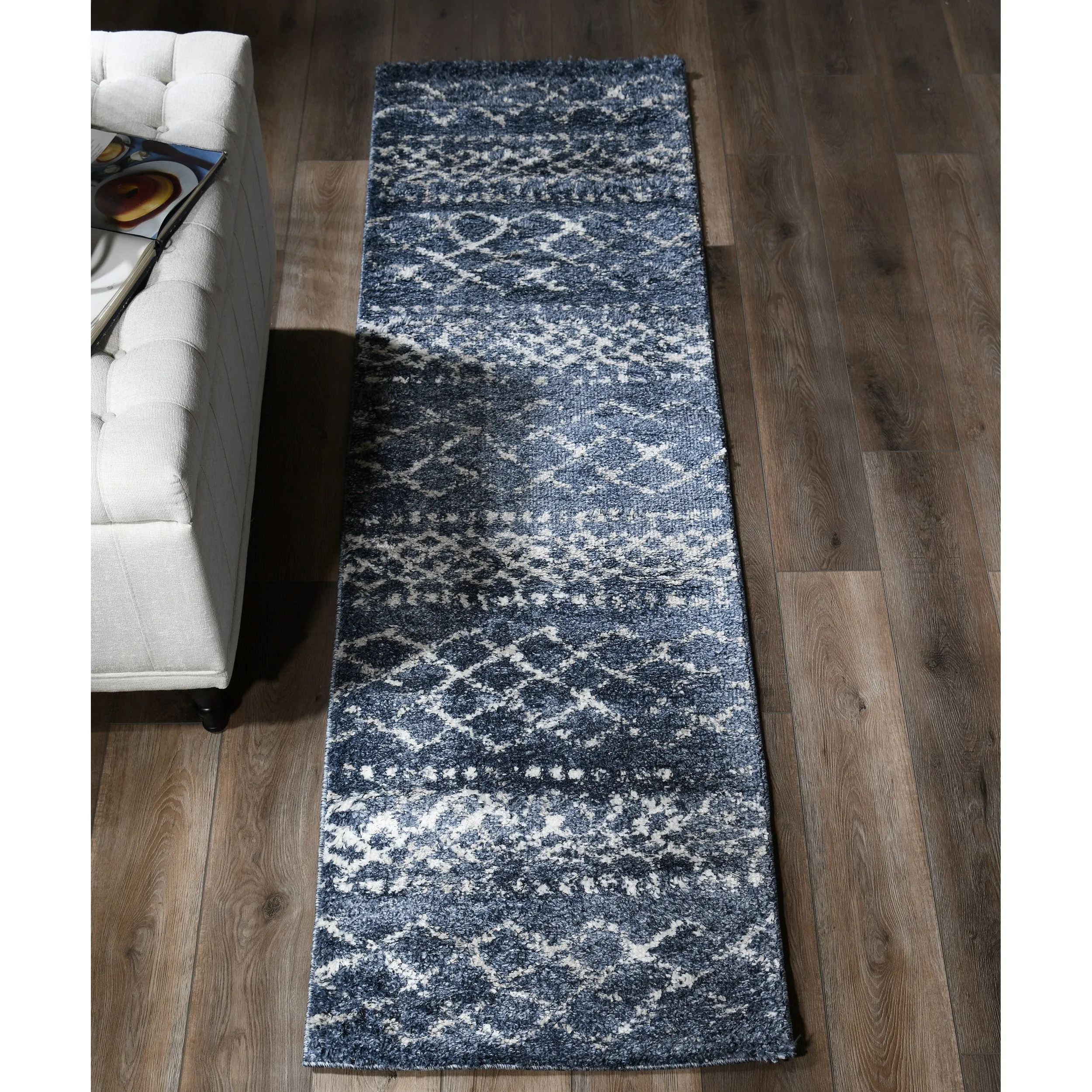 Daku Collection Moroccan Distressed Area Rug