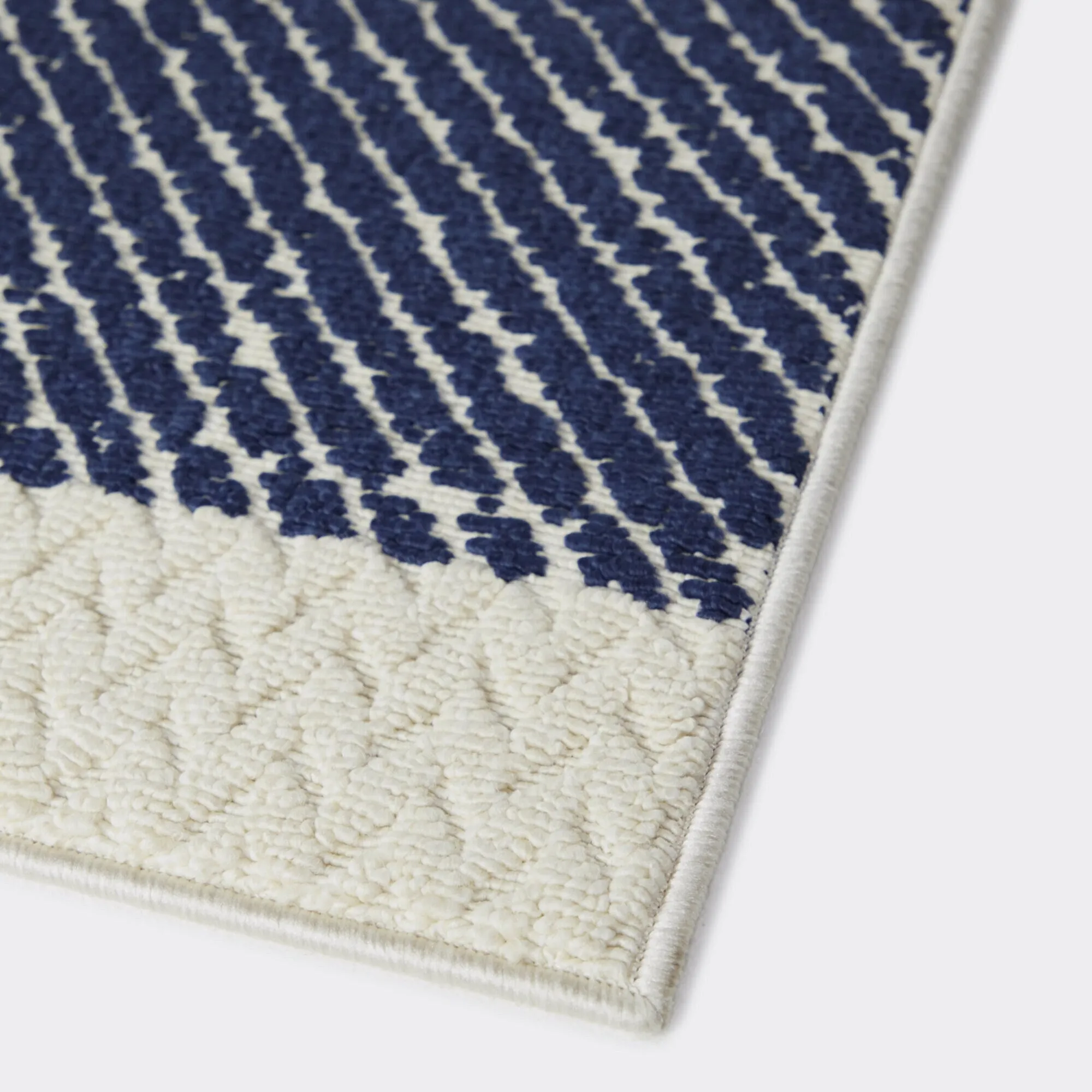 DeLuca Diamond Medallion Indoor/Outdoor Area Rug