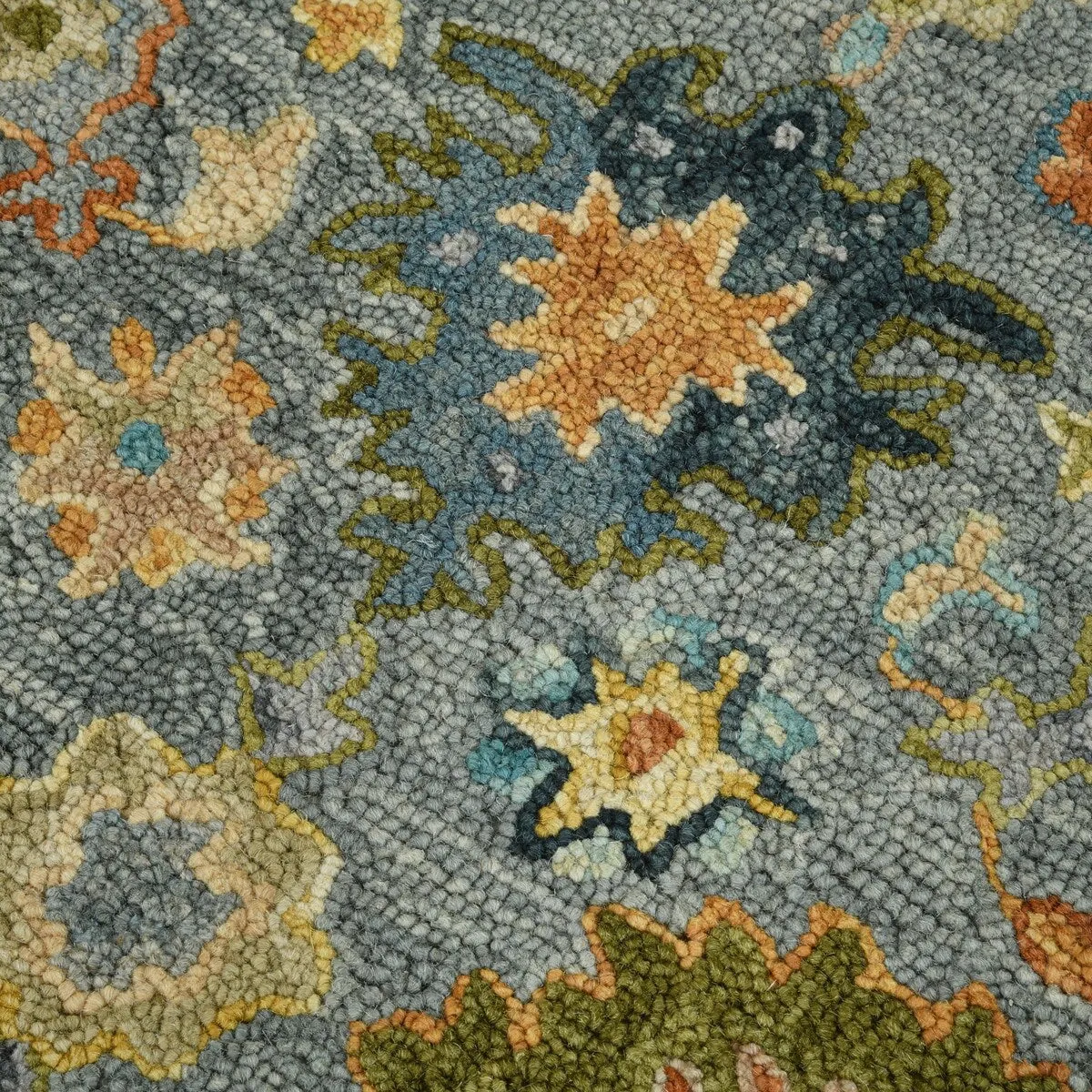Empress Gray Traditional Hand-Hooked Area Rug 2' x 3'
