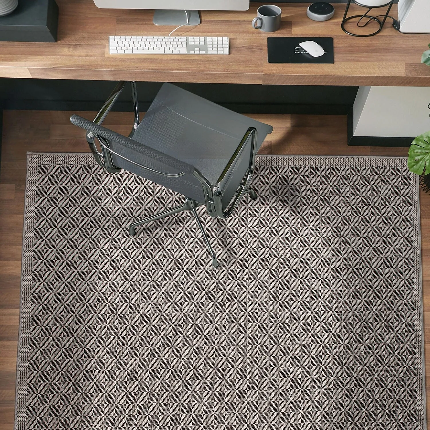 Geometric Border Indoor/Outdoor Area Rug