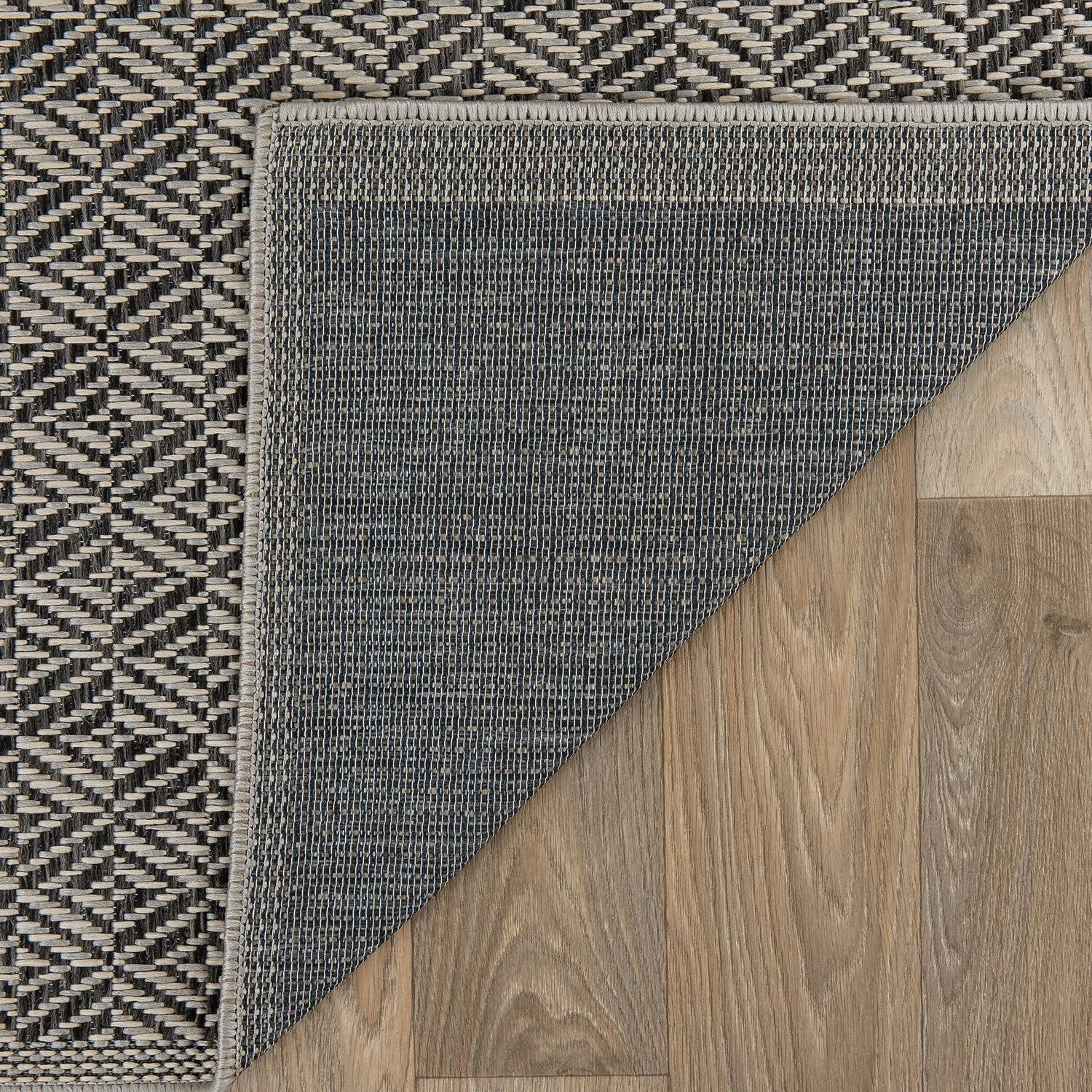 Geometric Border Indoor/Outdoor Area Rug