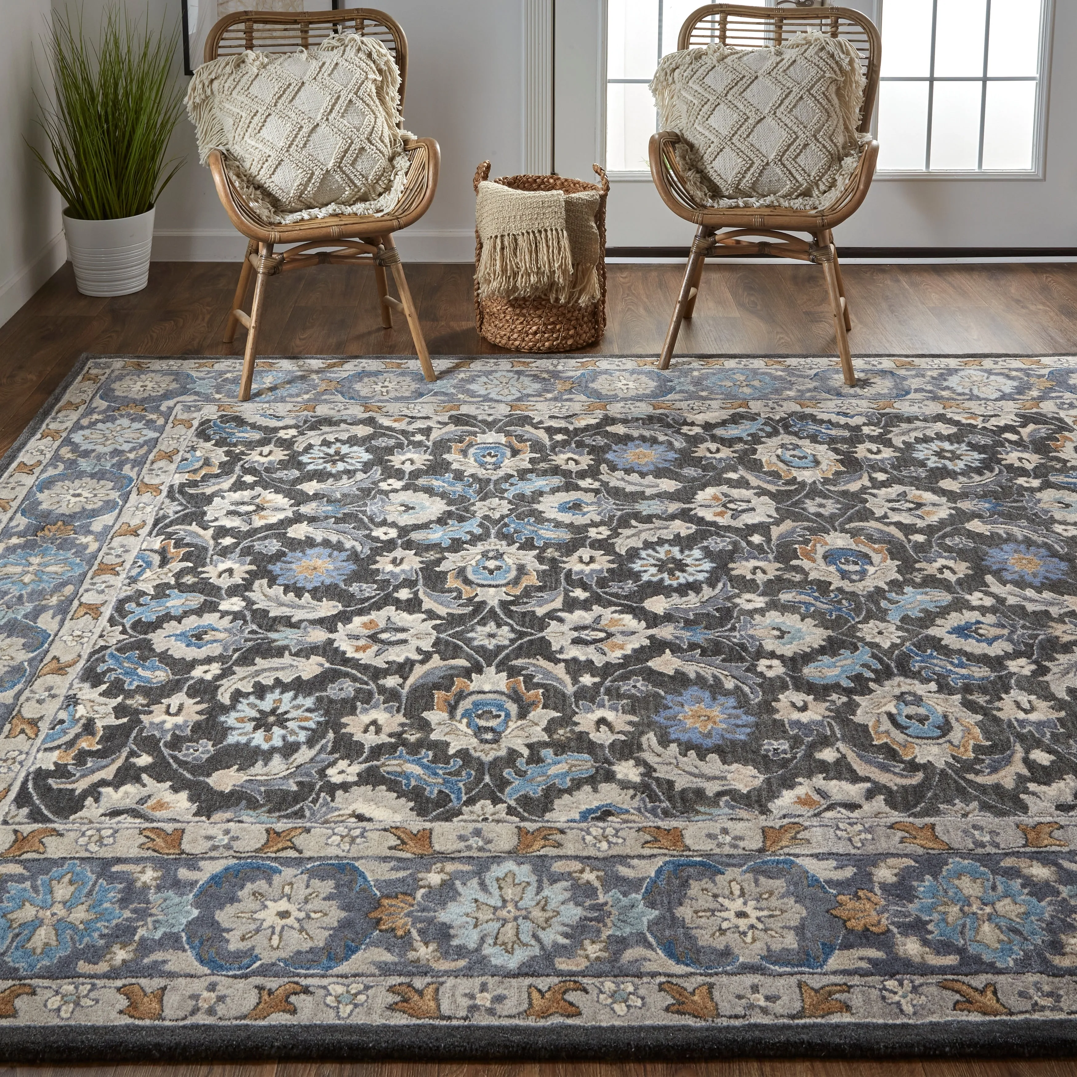 Geometric Floral Charcoal Transitional Persian Area Rug