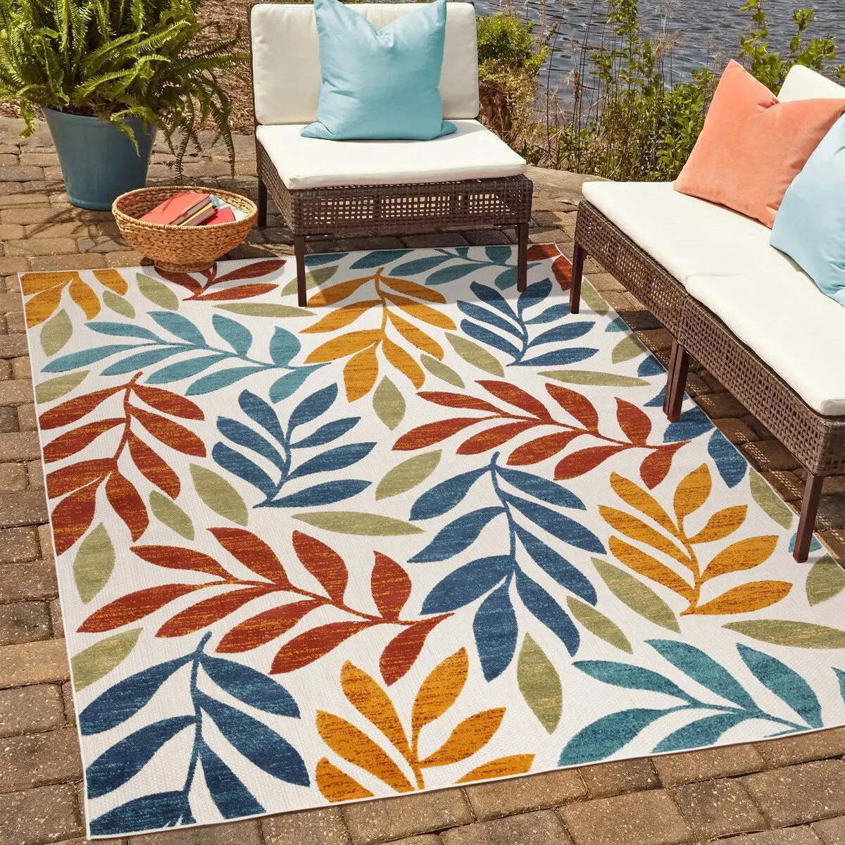 Gertmenian Fosel Folia Multi-Colored Modern Tropical Leaf Indoor/ Outdoor High-Low Area Rug