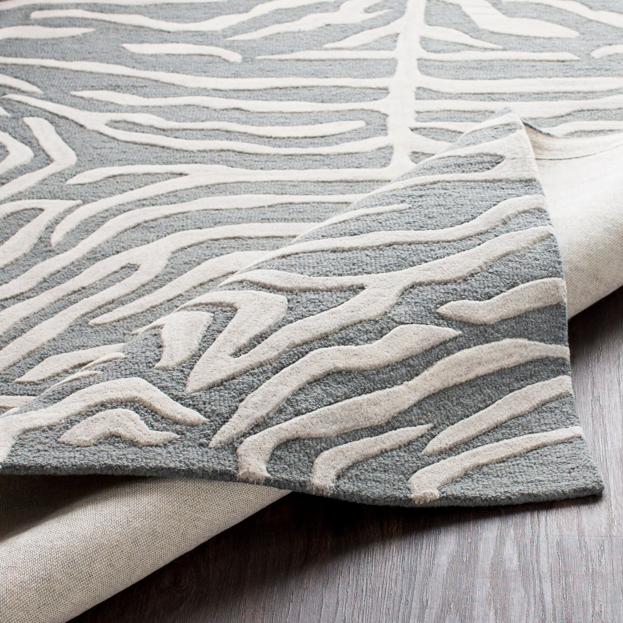 Hand-Tufted Belt Wool Rug