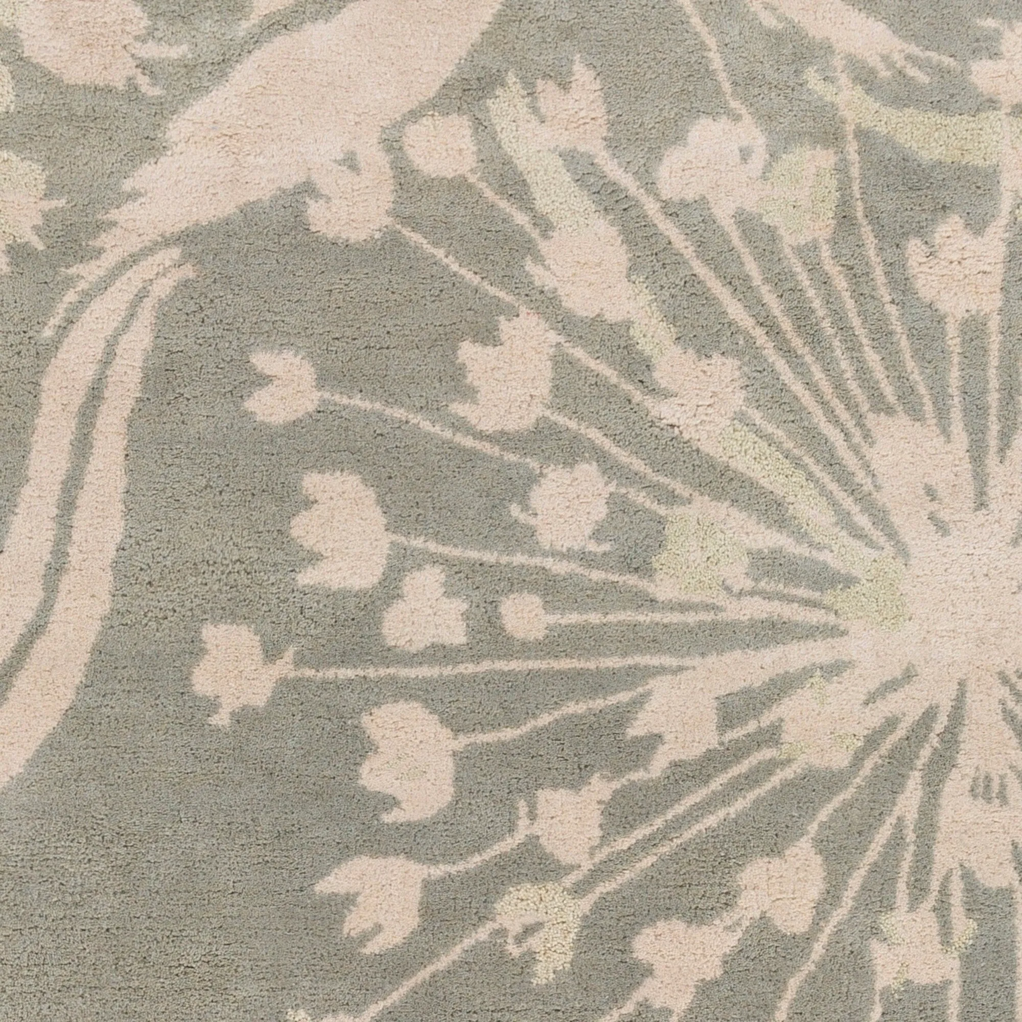 Hand-tufted Bobbie Floral Indoor Area Rug