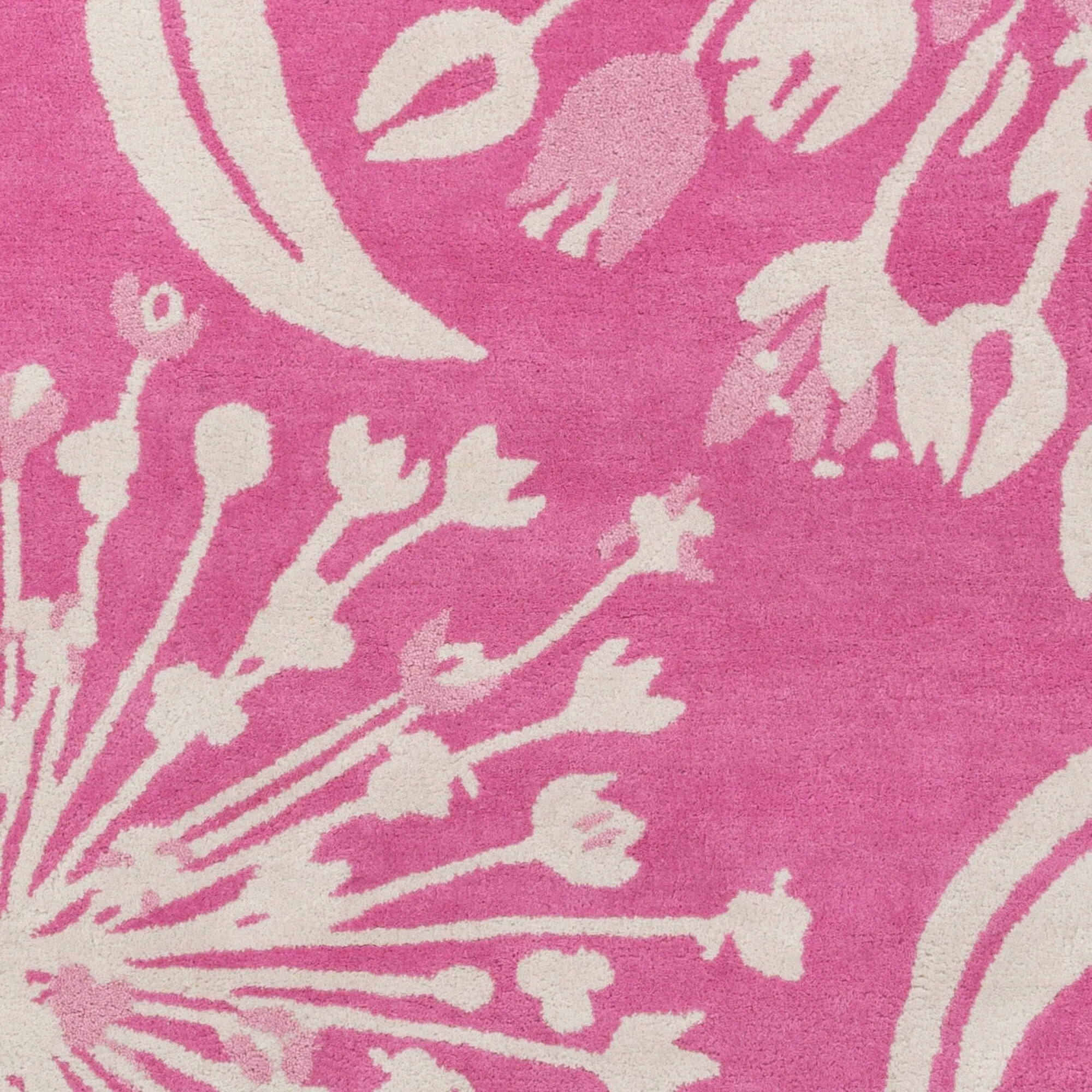 Hand-tufted Bobbie Floral Indoor Area Rug