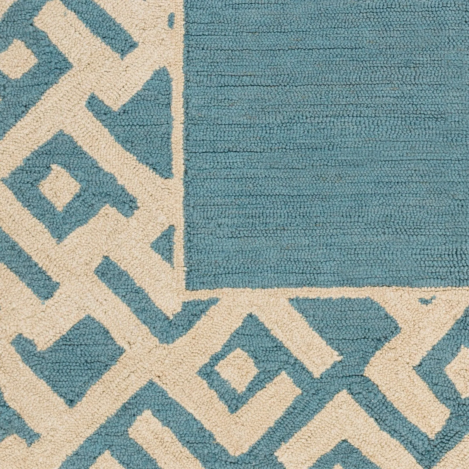 Hand Tufted Laghi Jute Rug
