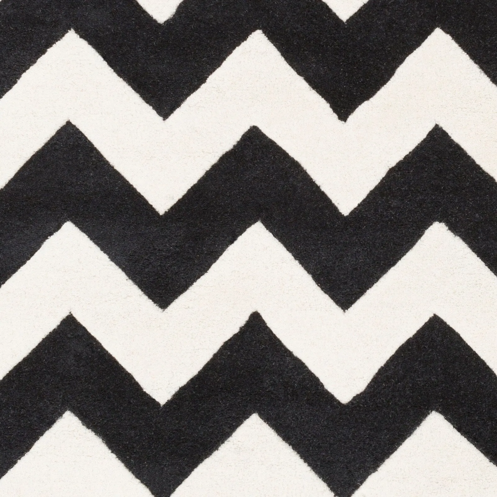Hand-Tufted Luci Chevron Wool Rug