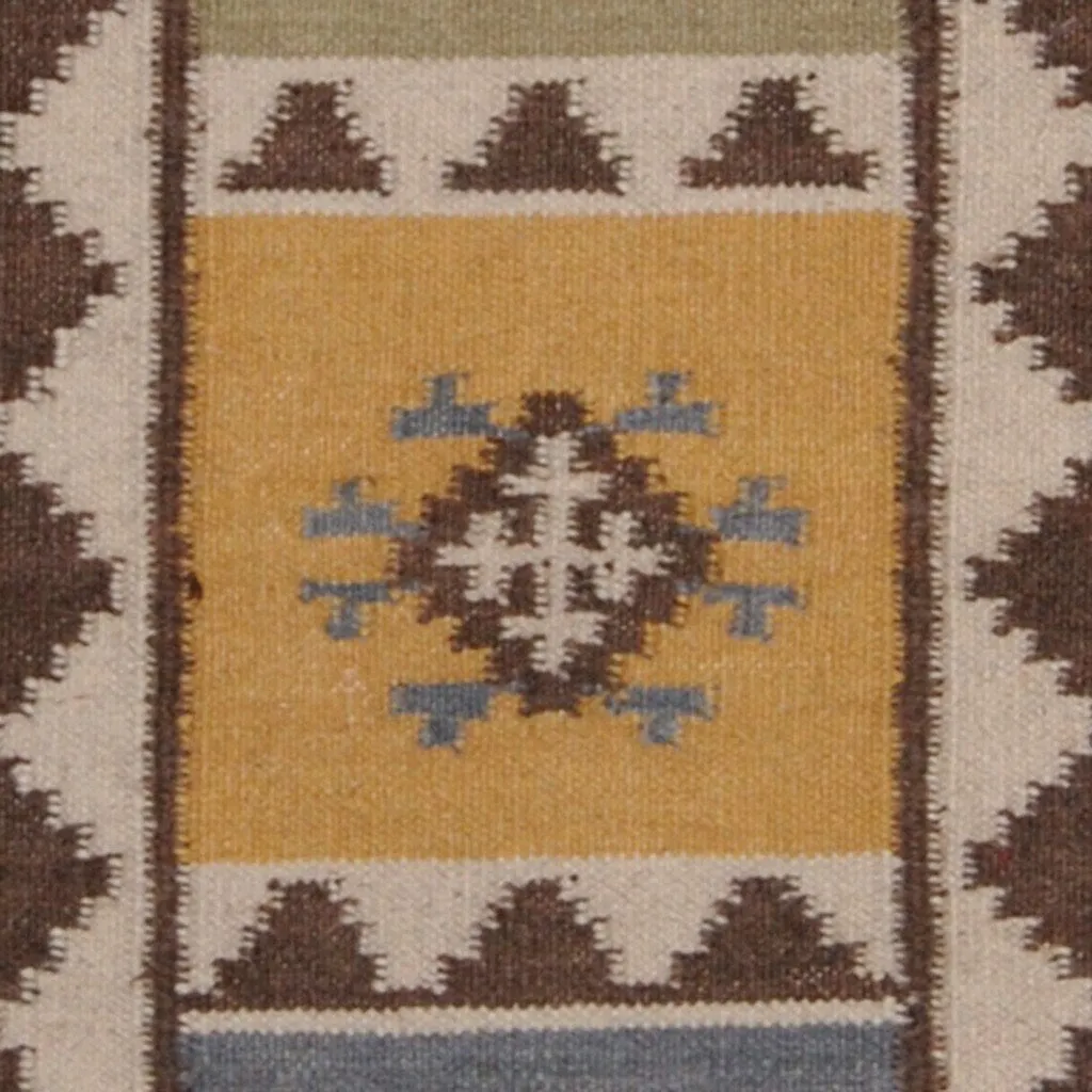 Handmade Vegetable Dye Kilim Wool Runner (India) - 2'3 x 7'10