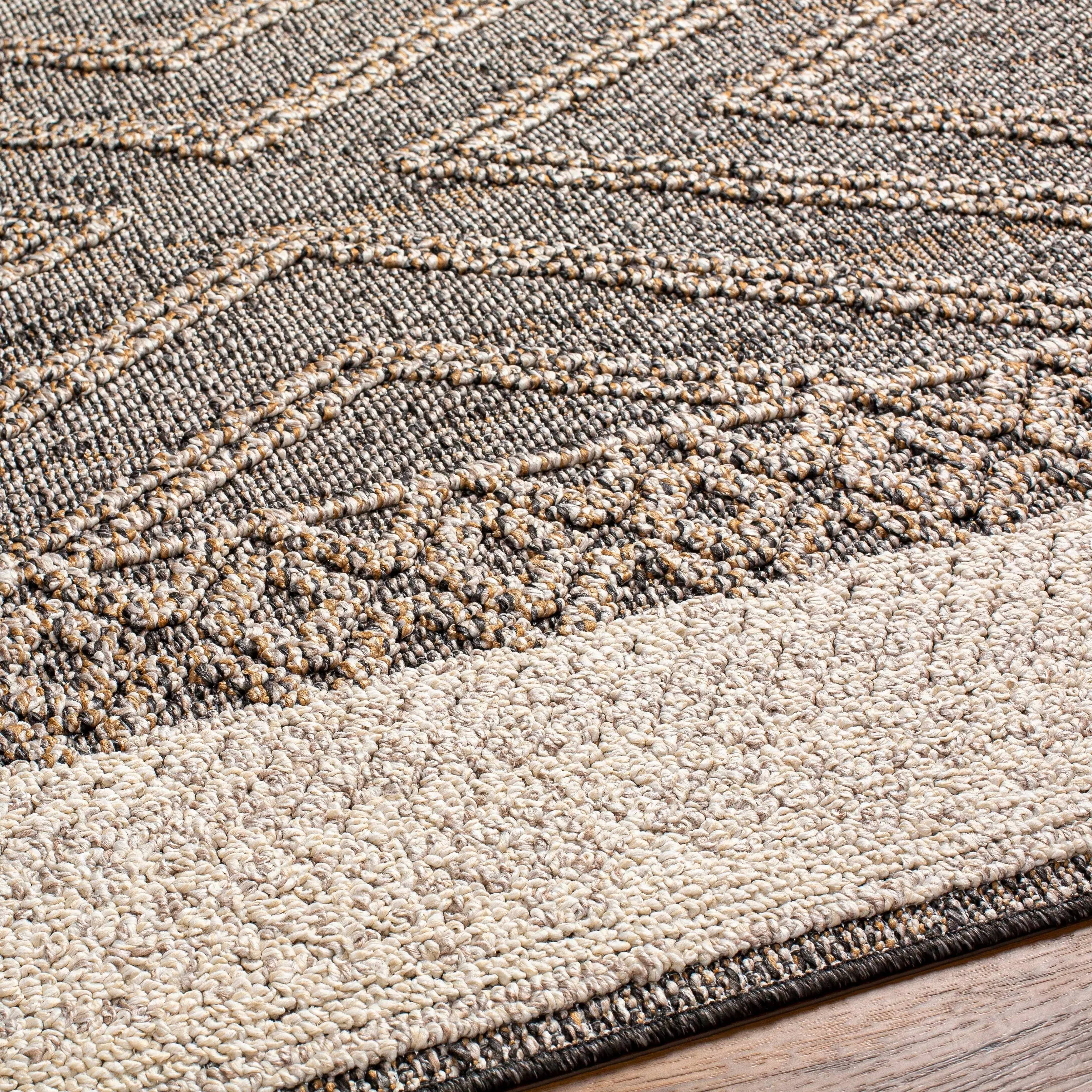 Hauteloom Areli Diamond Geometric Farmhouse Patio Outdoor Area Rug