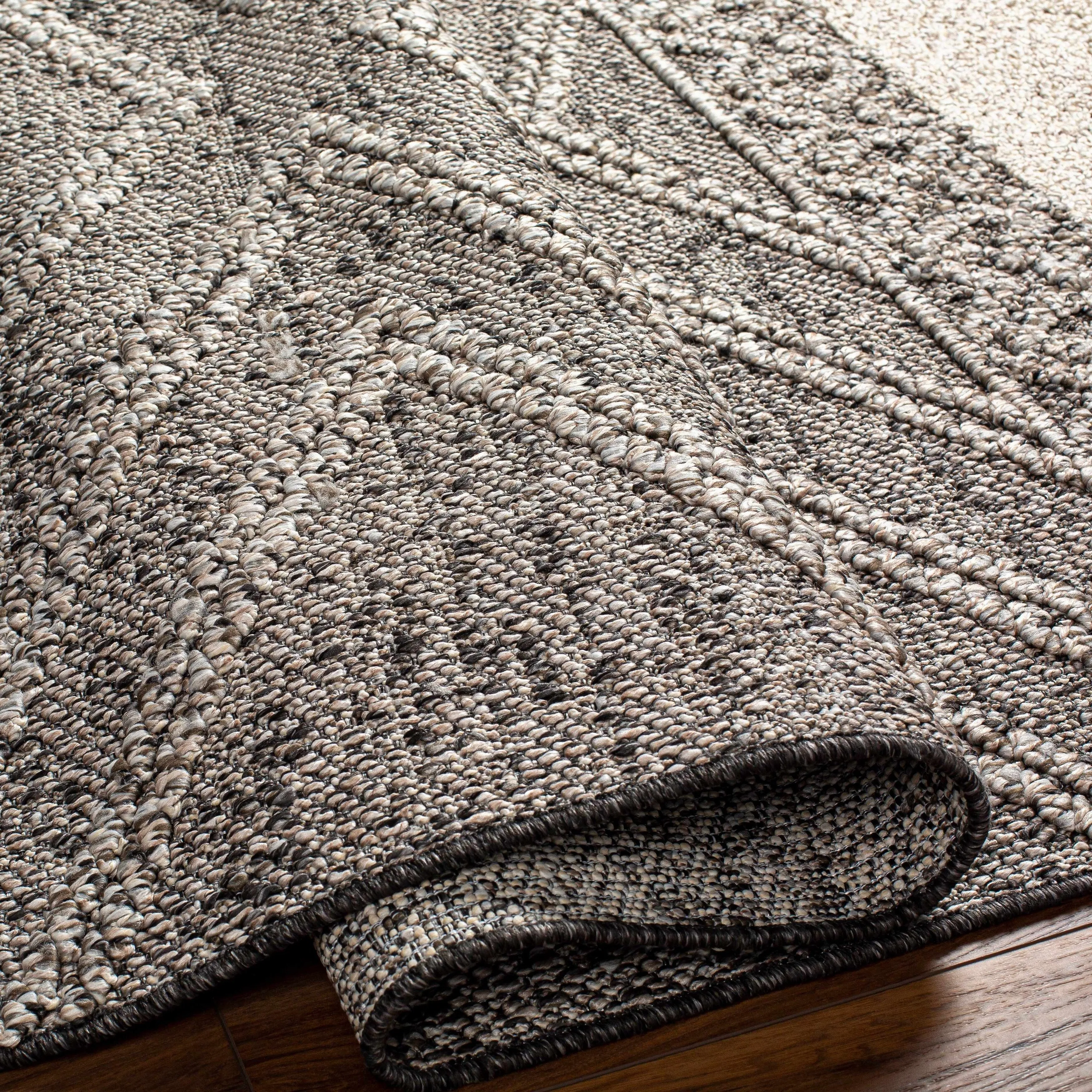 Hauteloom Areli Diamond Geometric Farmhouse Patio Outdoor Area Rug