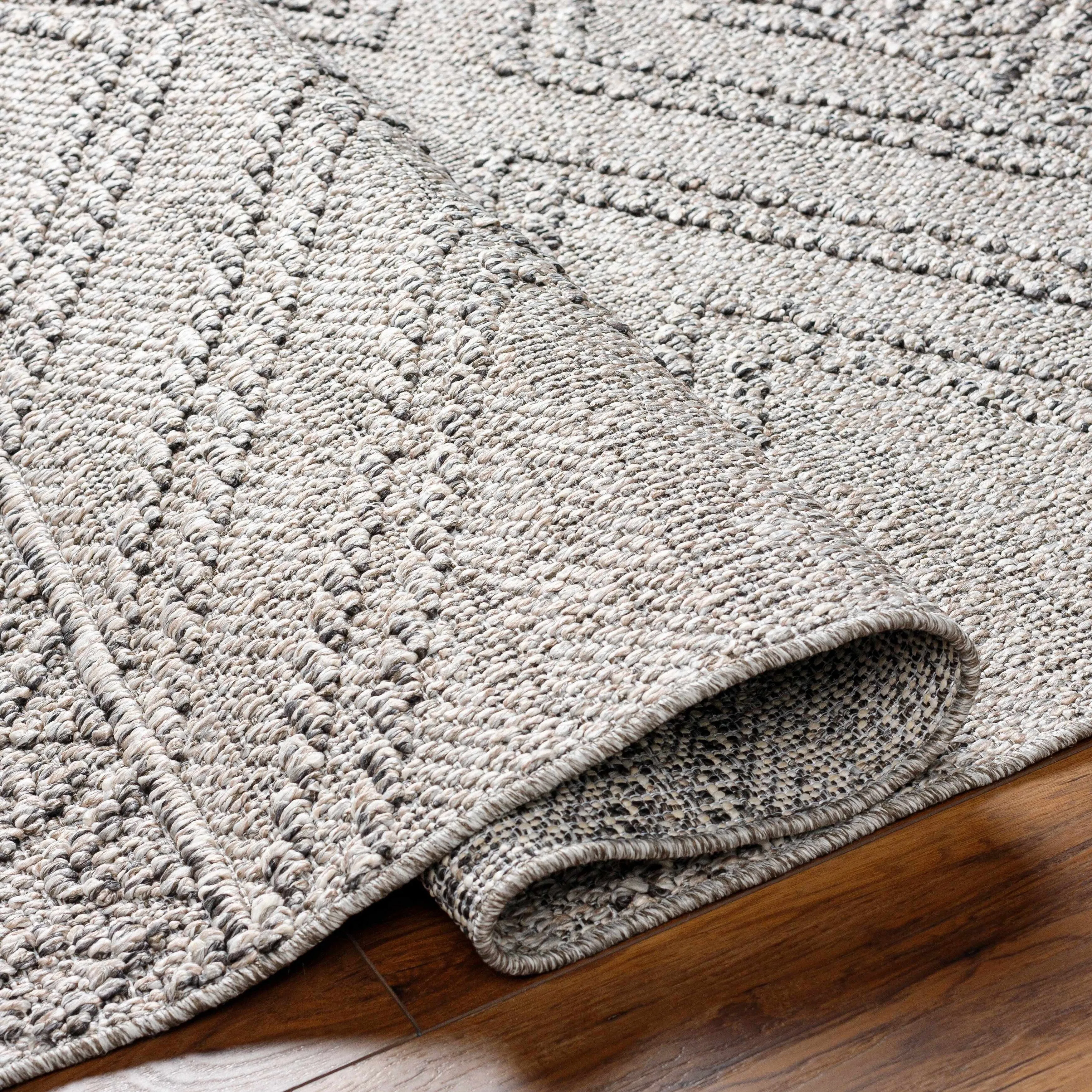 Hauteloom Areli Diamond Geometric Farmhouse Patio Outdoor Area Rug