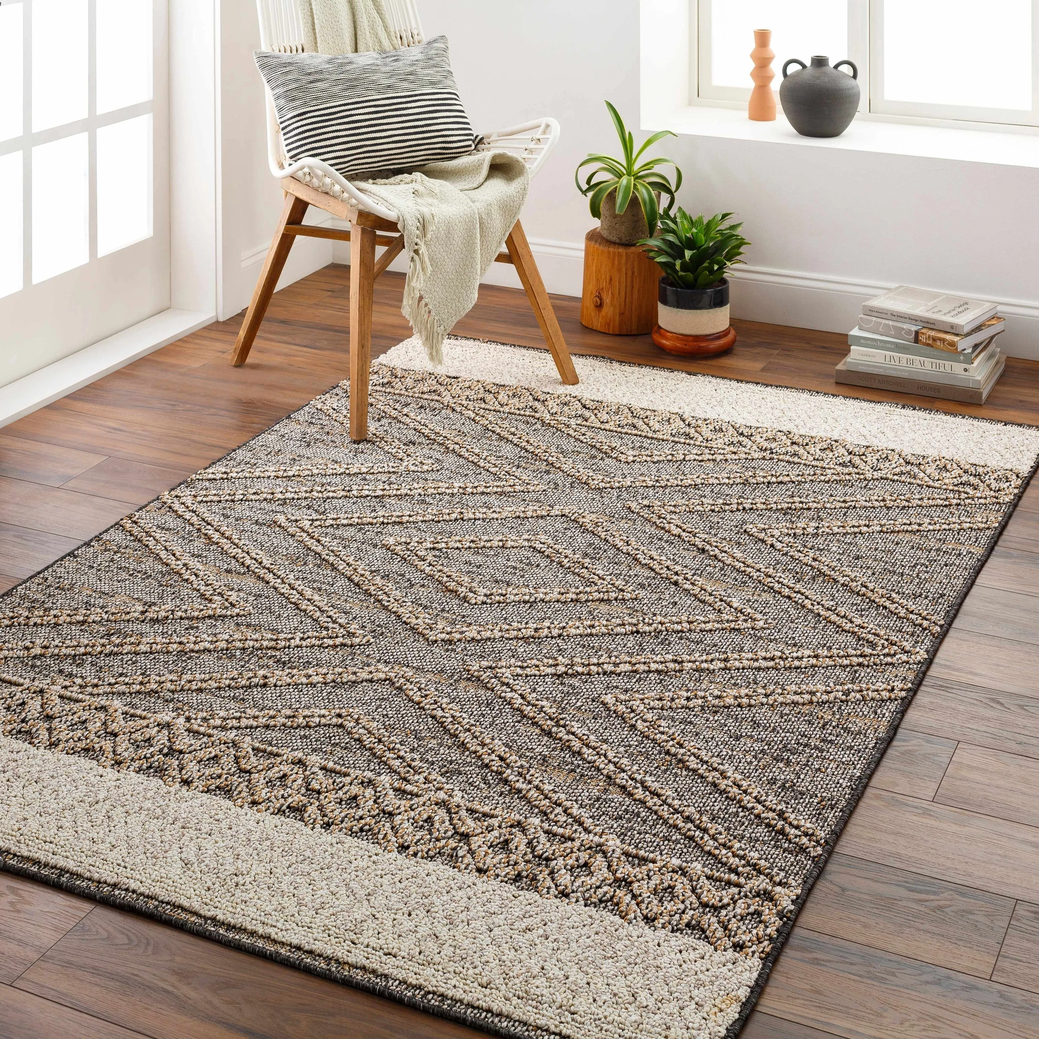 Hauteloom Areli Diamond Geometric Farmhouse Patio Outdoor Area Rug
