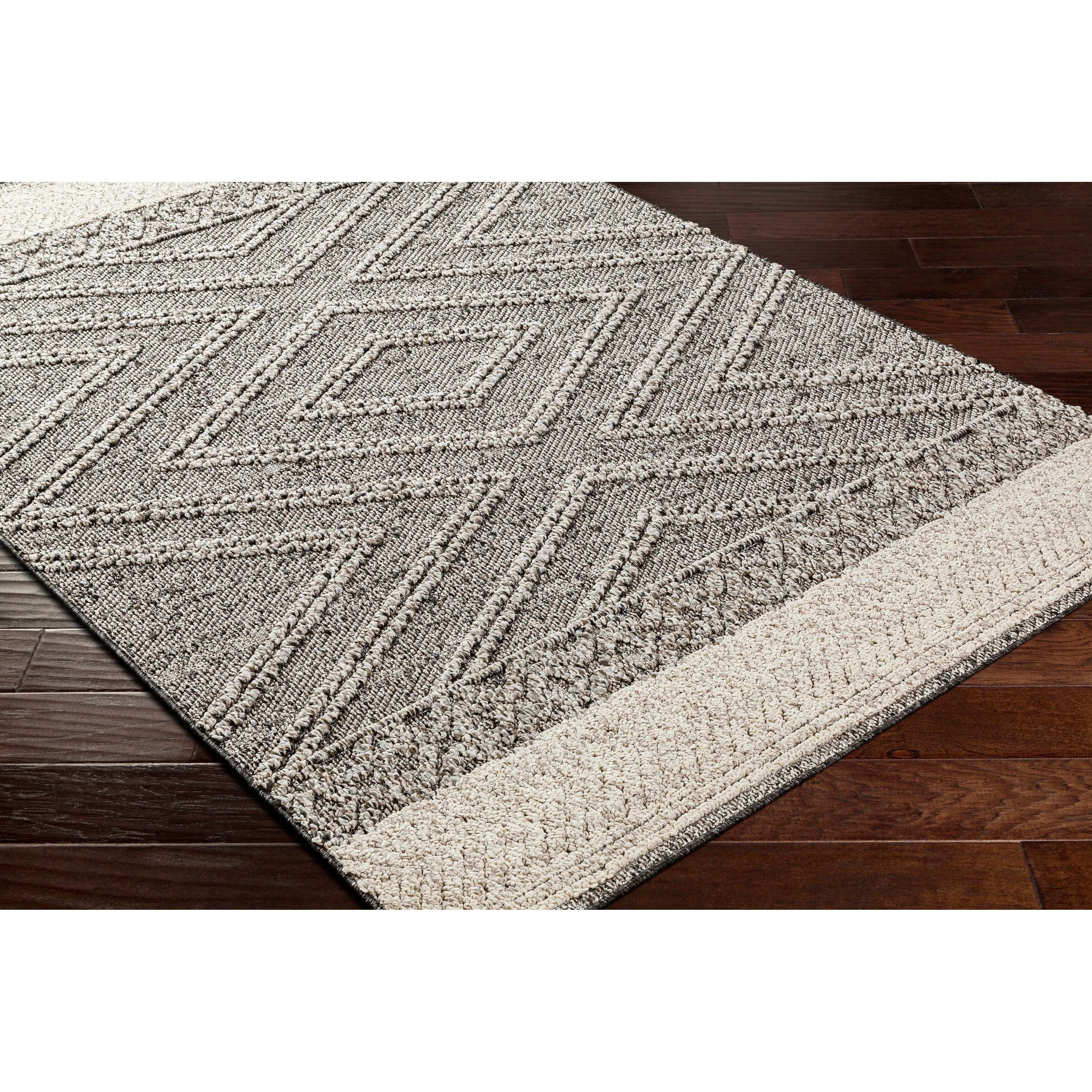 Hauteloom Areli Diamond Geometric Farmhouse Patio Outdoor Area Rug