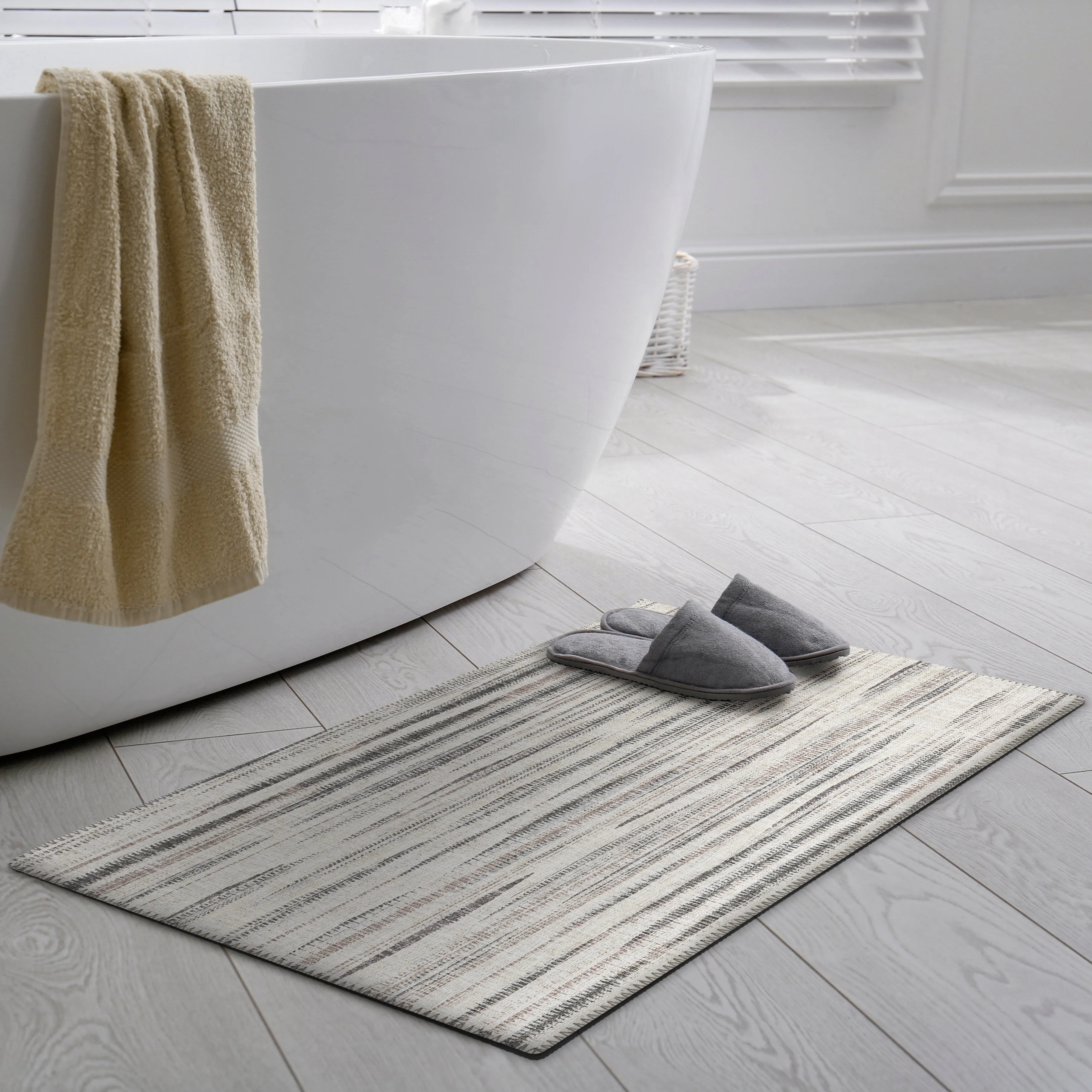 Indoor/Outdoor Waverly Modern Stripes Washable Rug