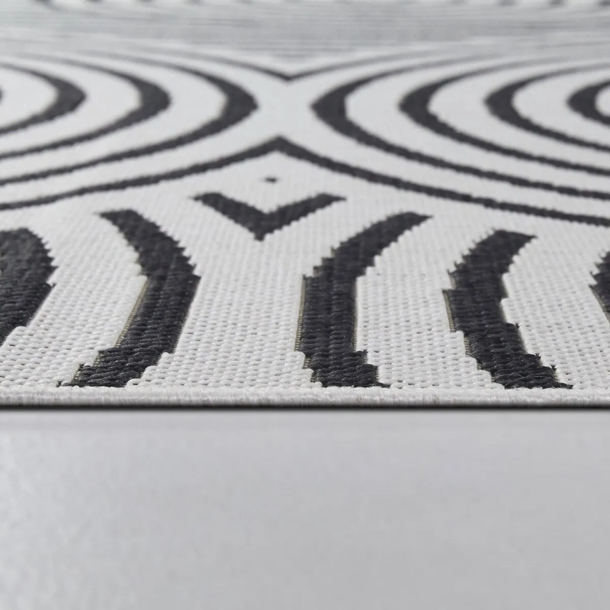 Irma Modern Striped Indoor/Outdoor Area Rug