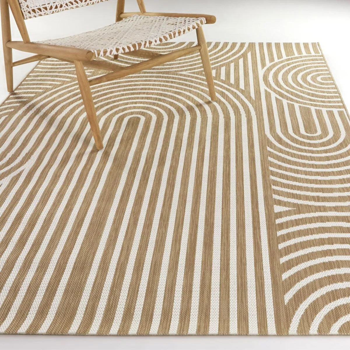 Irma Modern Striped Indoor/Outdoor Area Rug